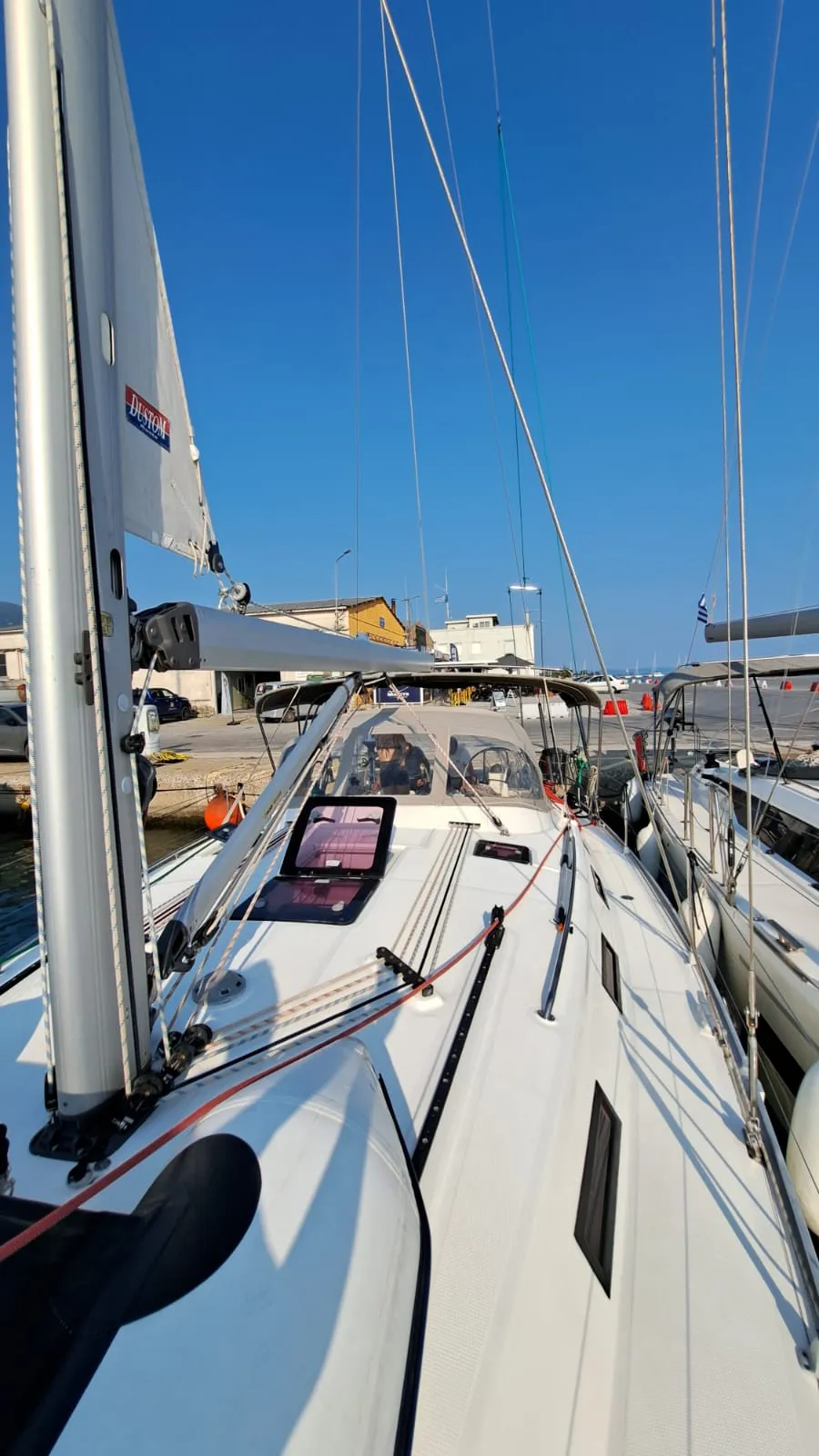 Bavaria Cruiser 40 Manta — фотография яхты 5
