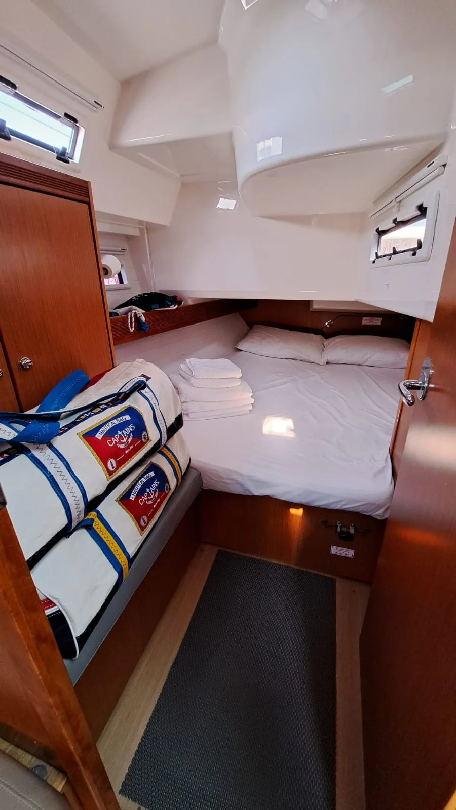 Bavaria Cruiser 40 Manta — фотография яхты 18