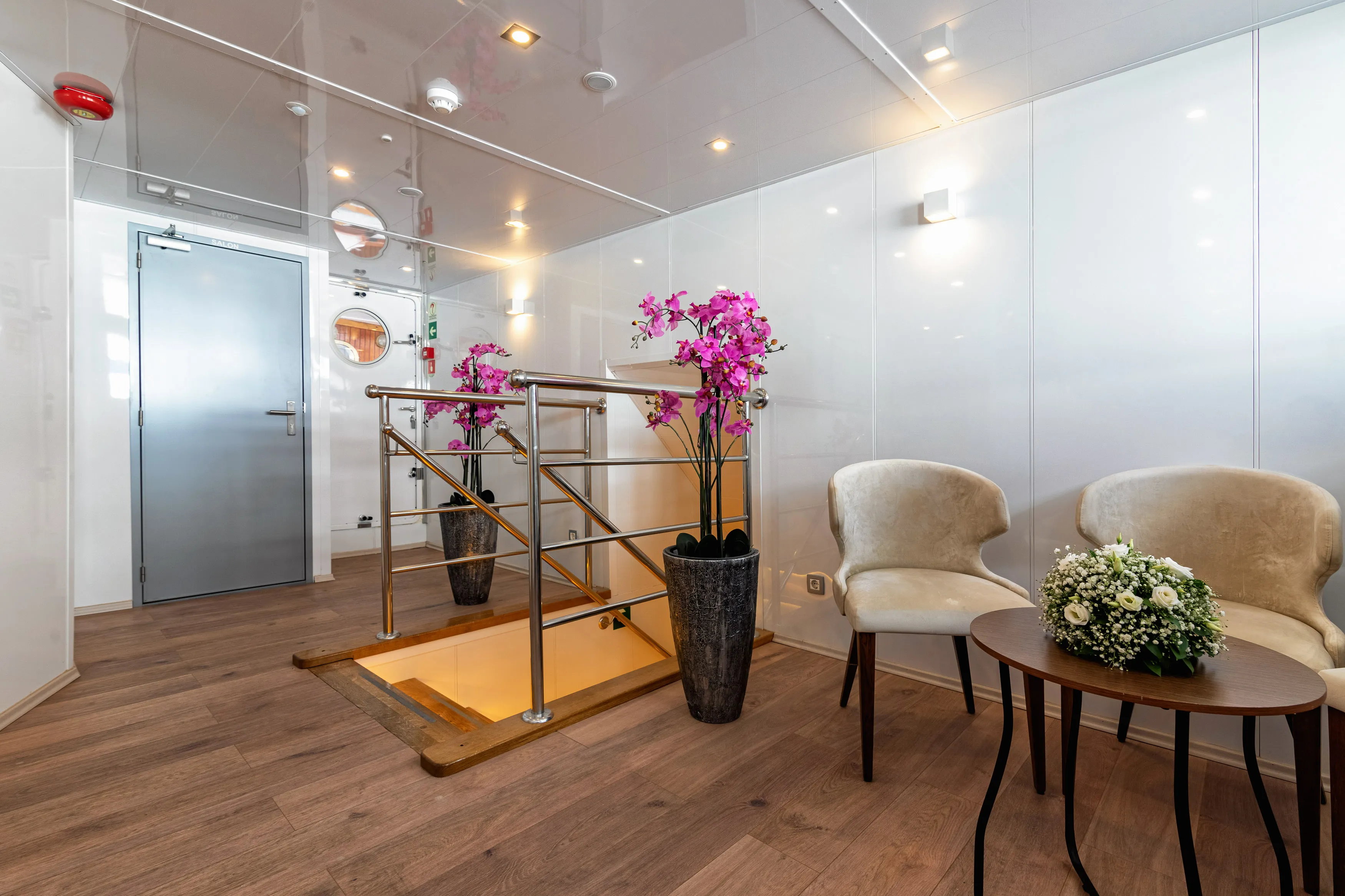 Luxury Motor Yacht Suzana — yacht photo 19