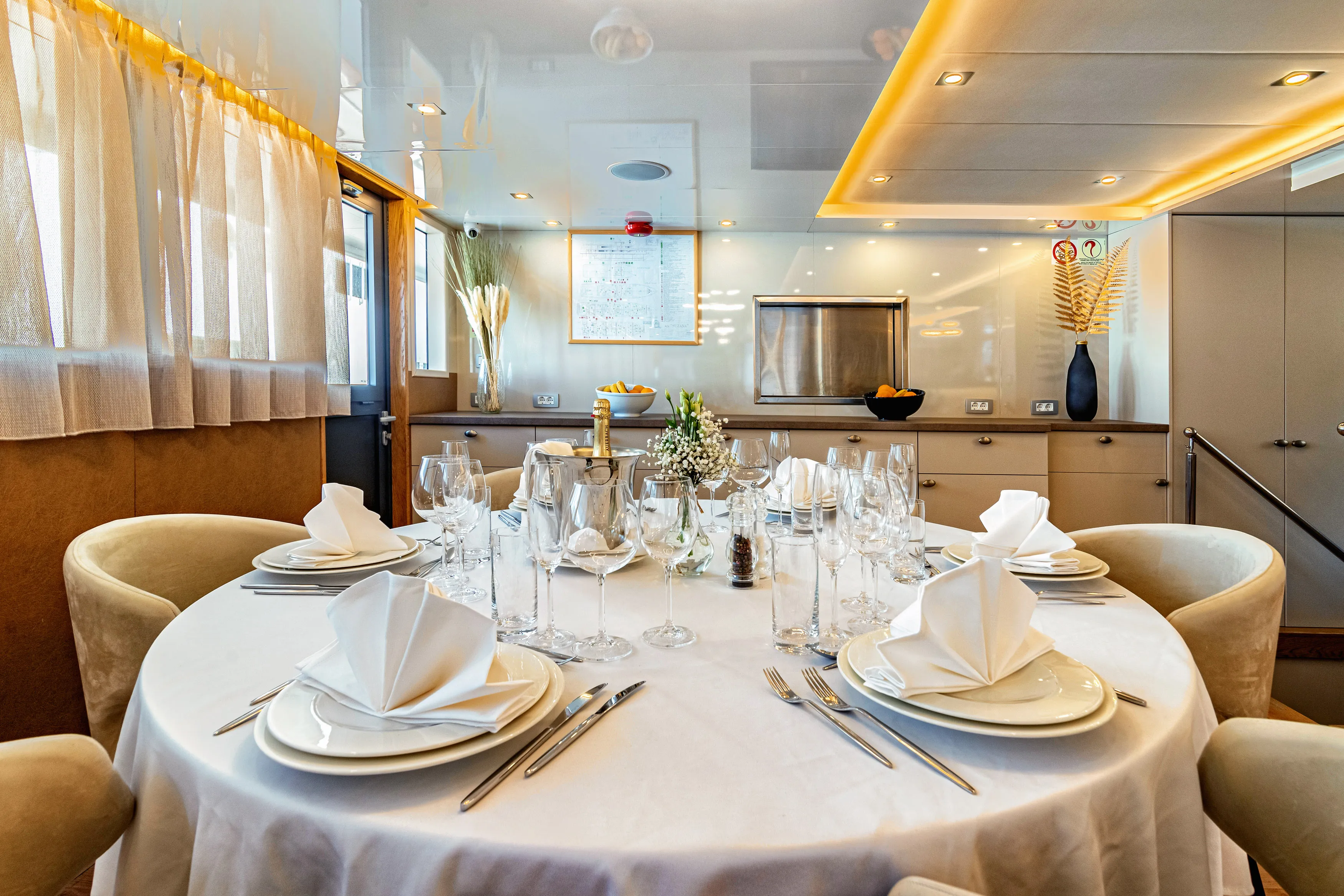 Luxury Motor Yacht Suzana — yacht photo 35
