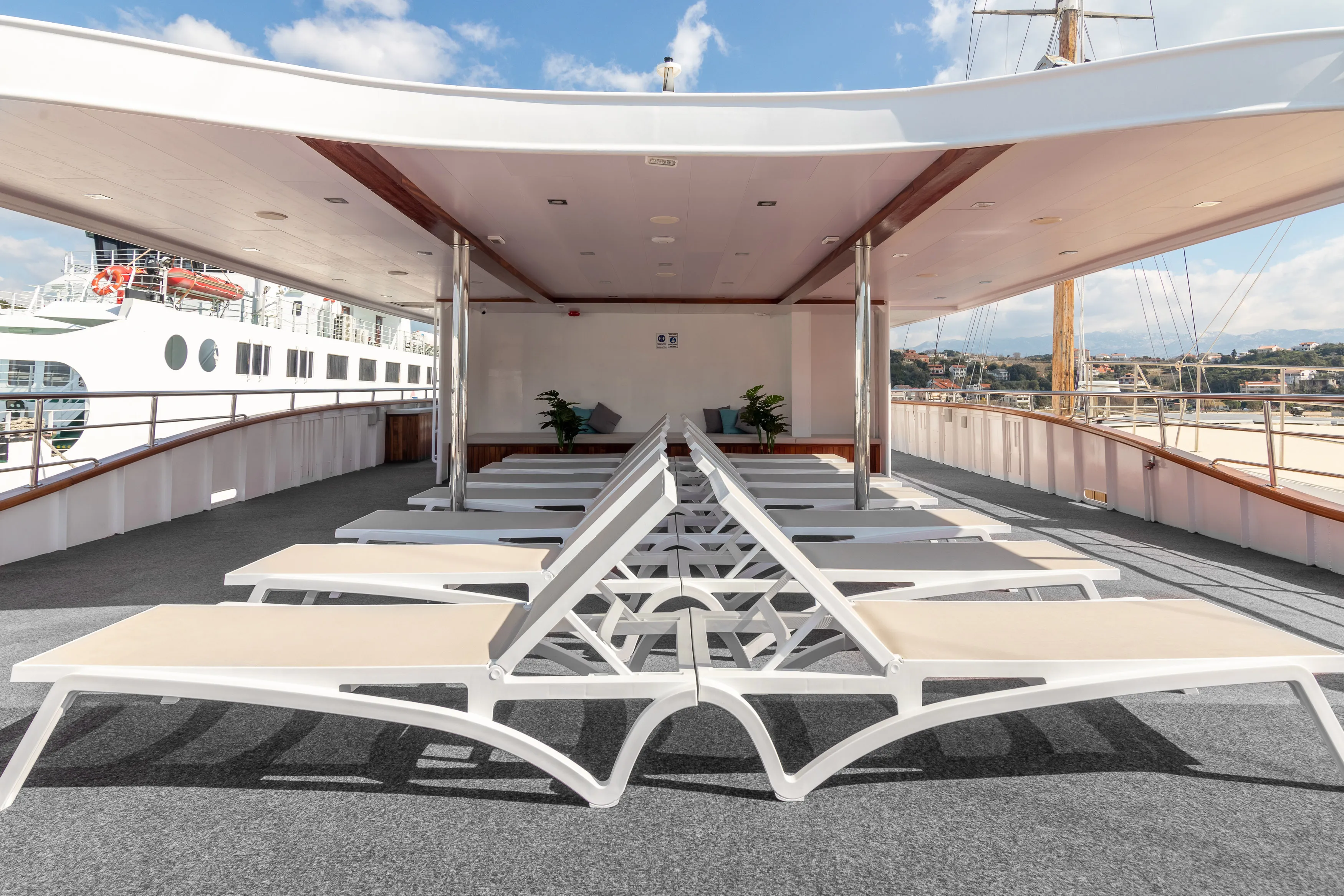 Luxury Motor Yacht Suzana — yacht photo 58