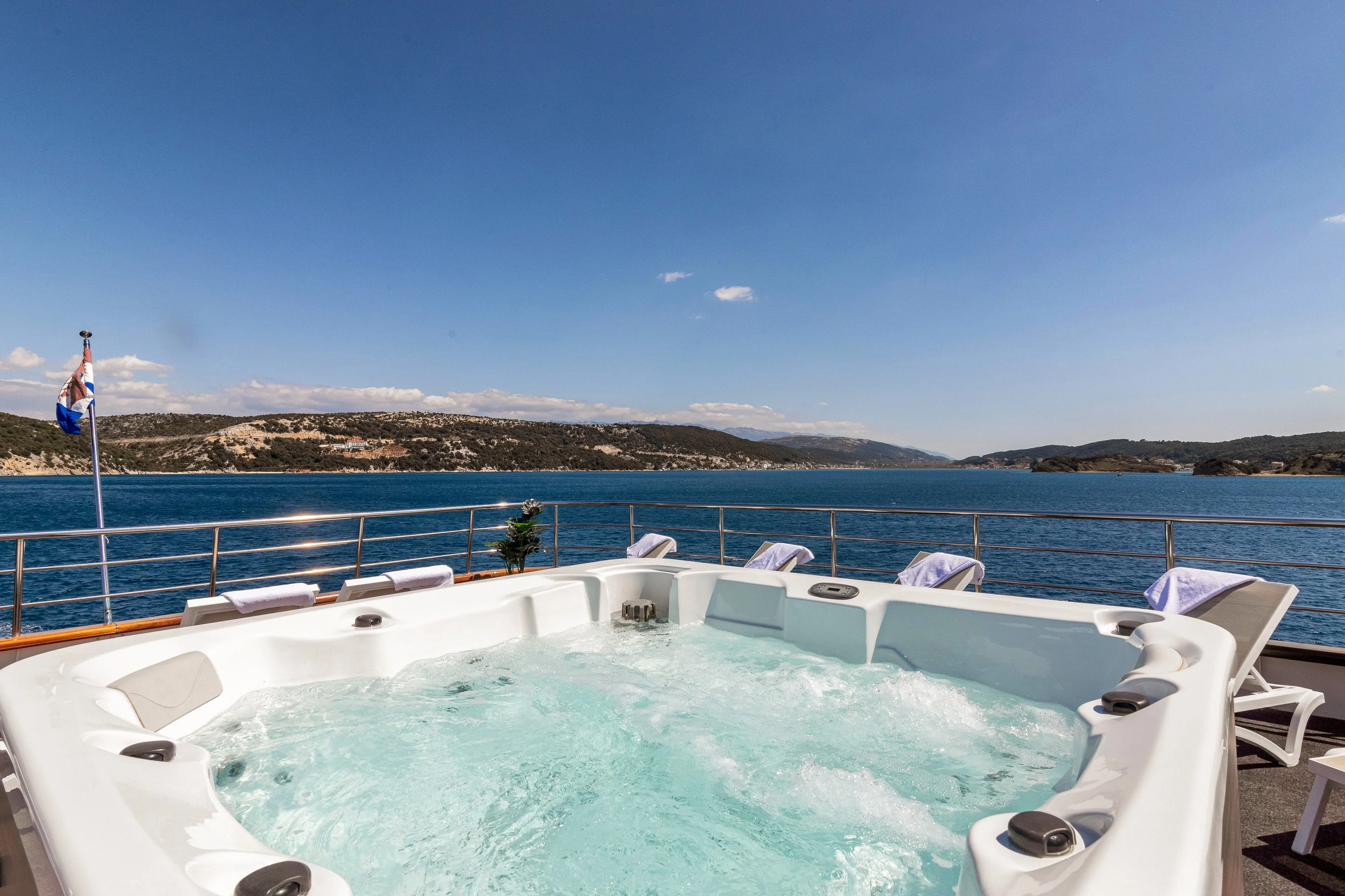 Luxury Motor Yacht Suzana — yacht photo 4