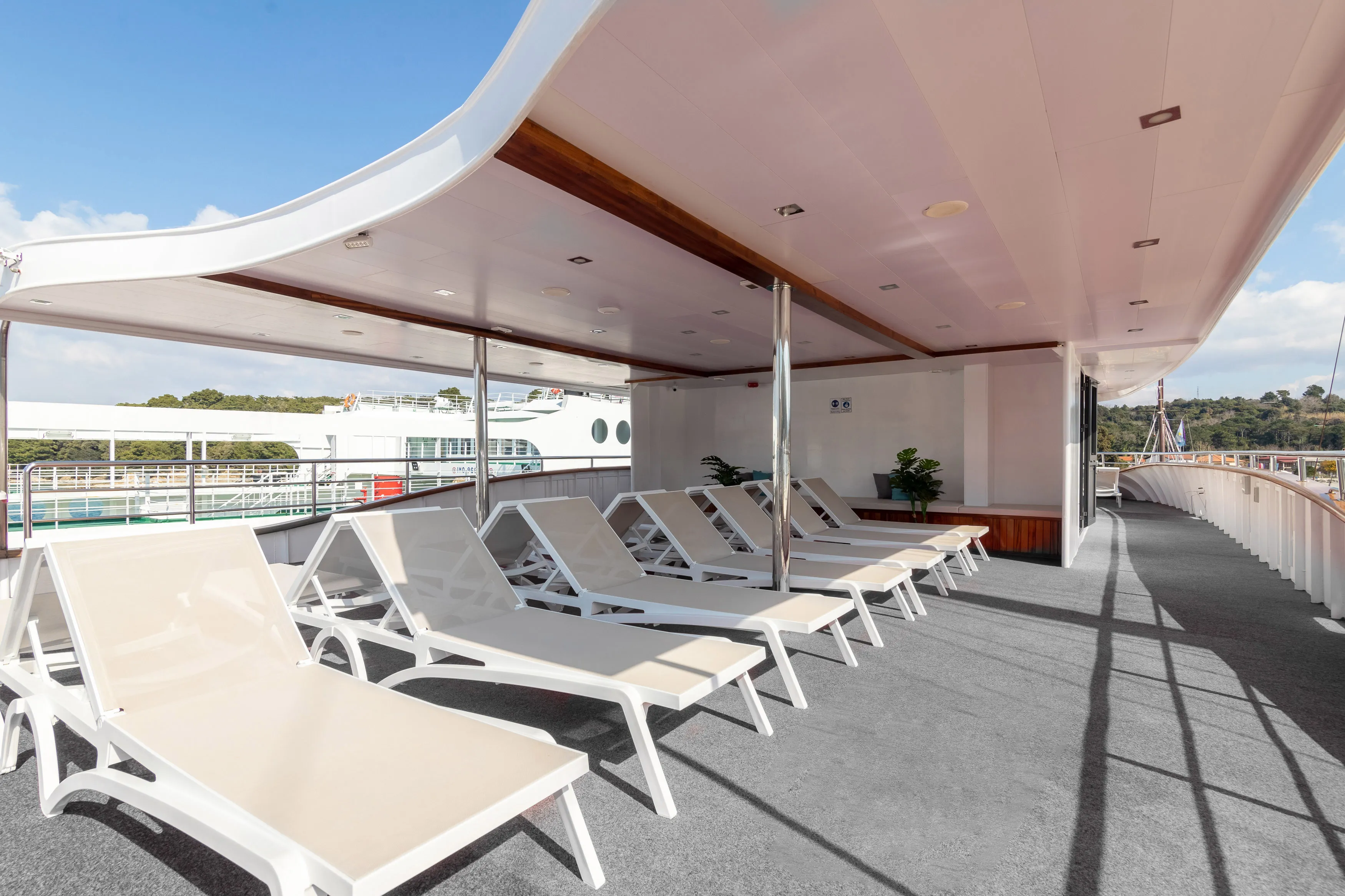 Luxury Motor Yacht Suzana — yacht photo 29