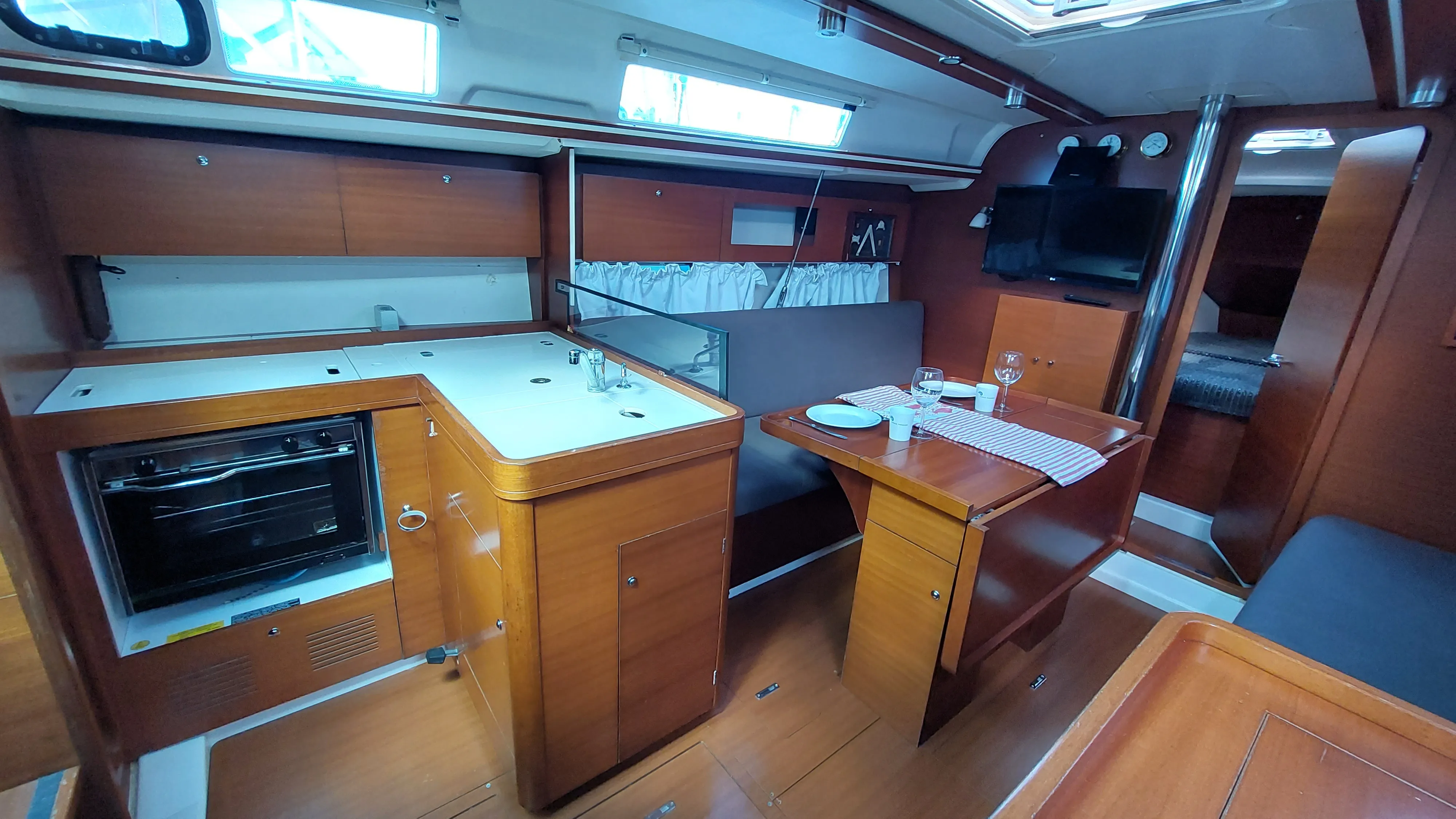 Dufour 335 Grand Large Caprice 2 — yachtbillede 2