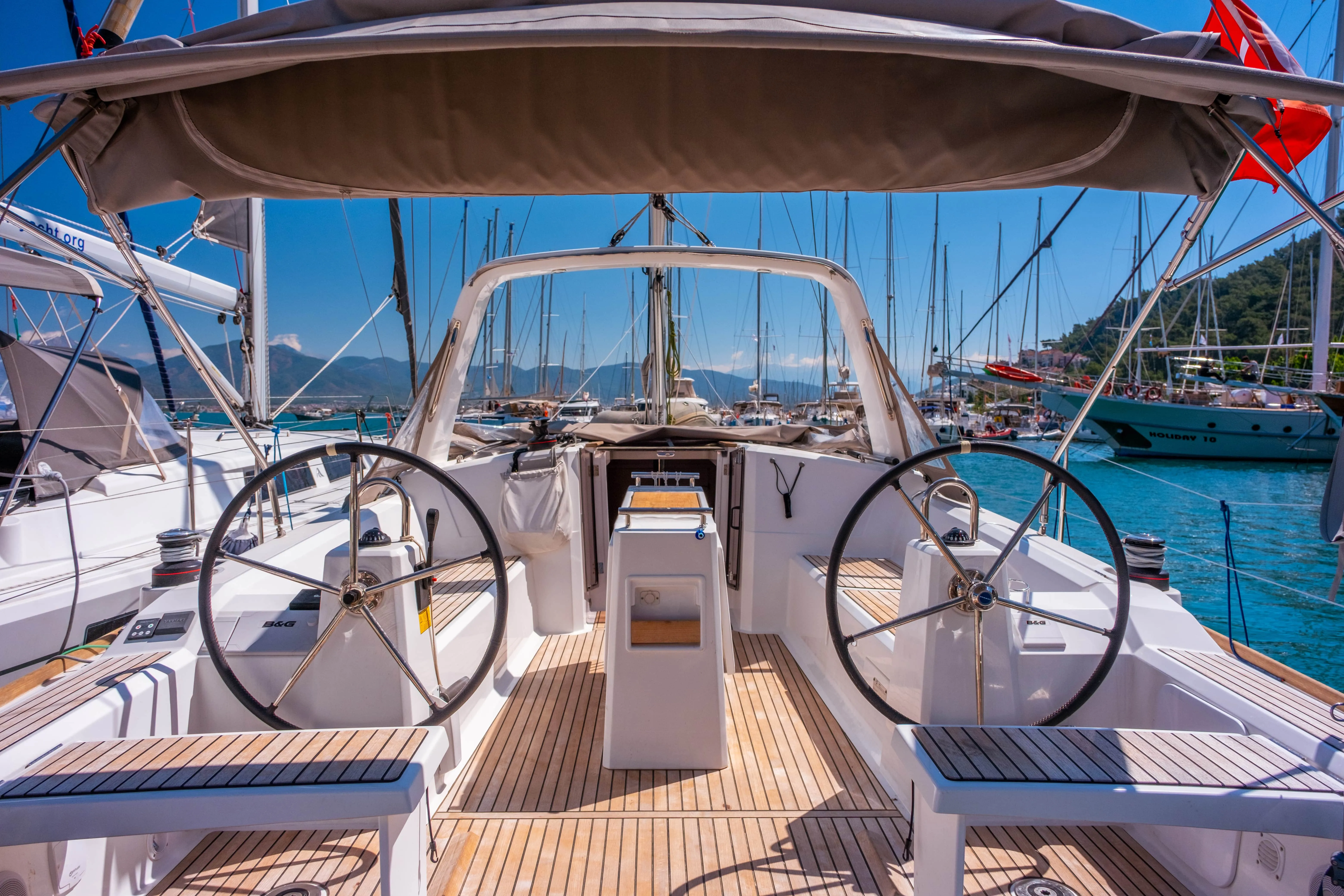 Oceanis 38.1 TRITON 89 — фотография яхты 4