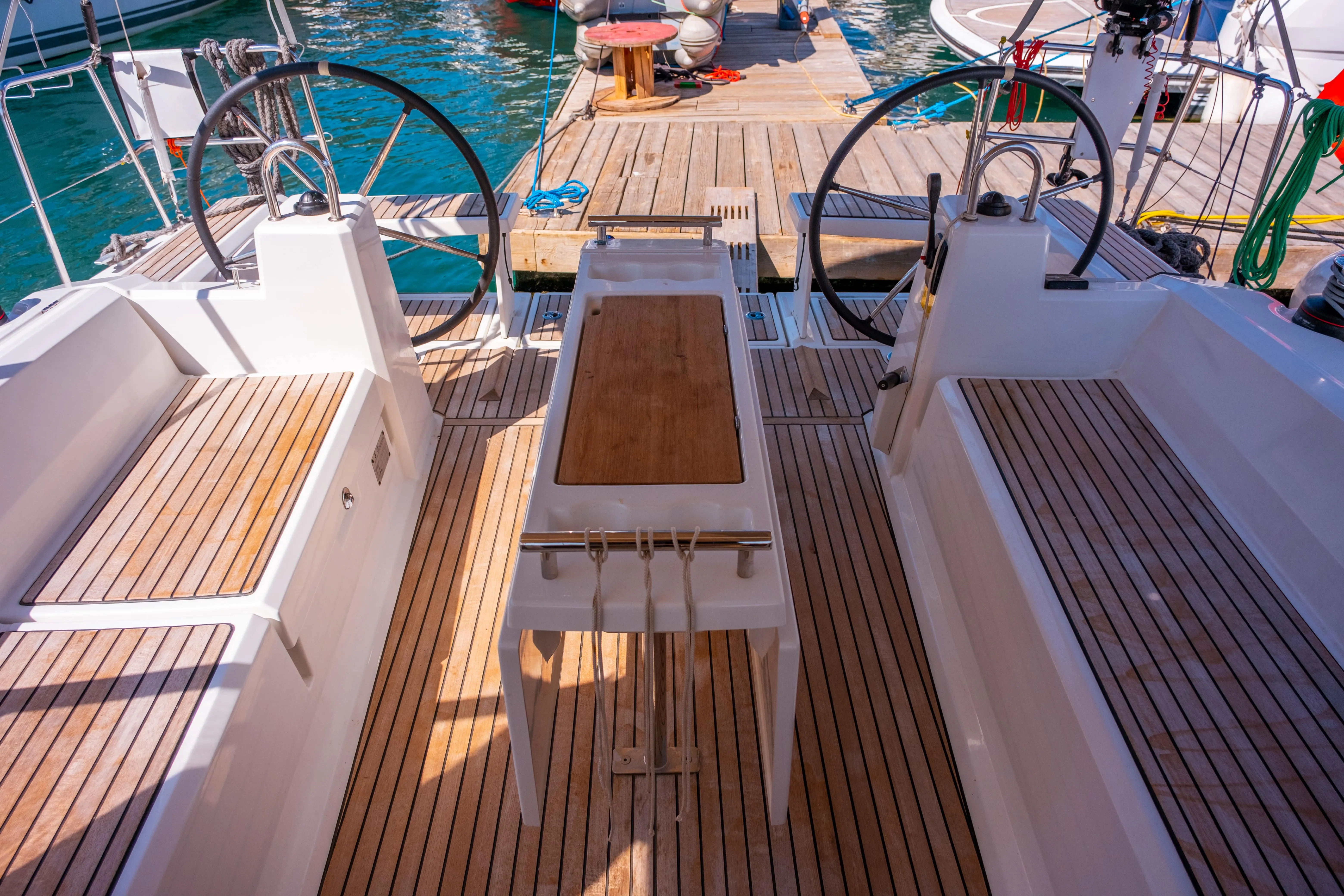Oceanis 38.1 TRITON 89 — фотография яхты 23