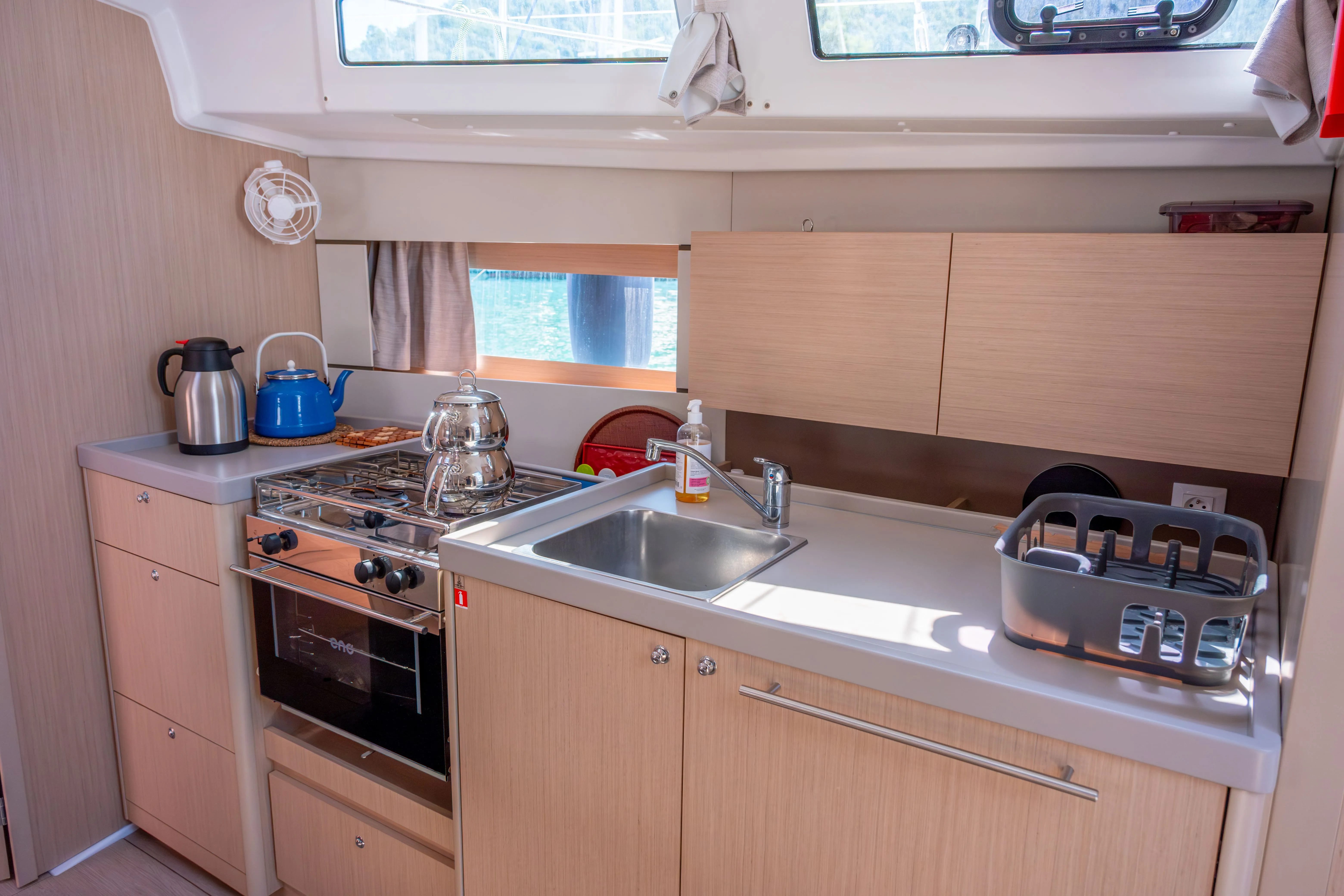 Oceanis 38.1 TRITON 89 — фотография яхты 24