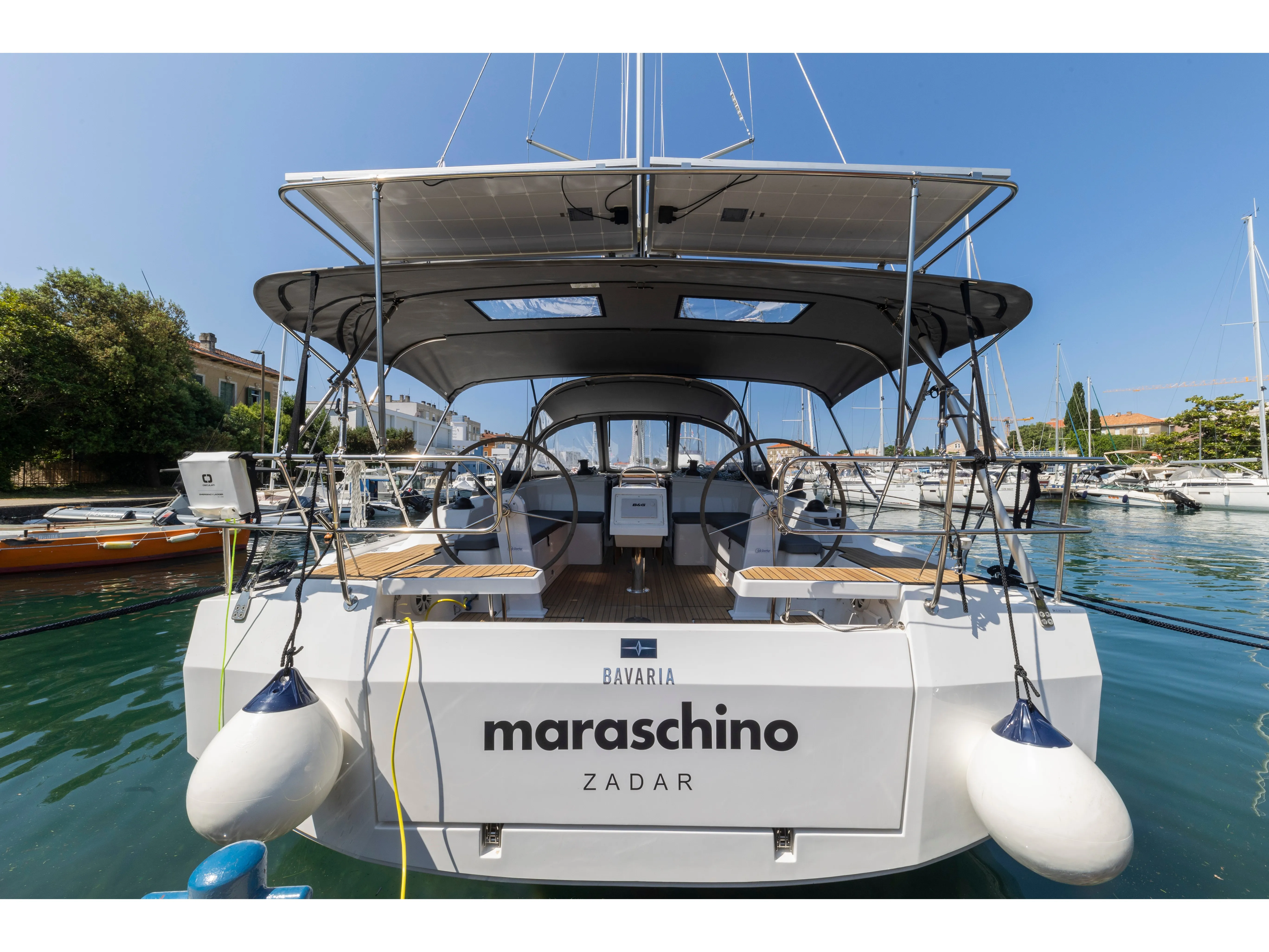 Bavaria Yachtbau Bavaria C42 Maraschino — фотография яхты 1