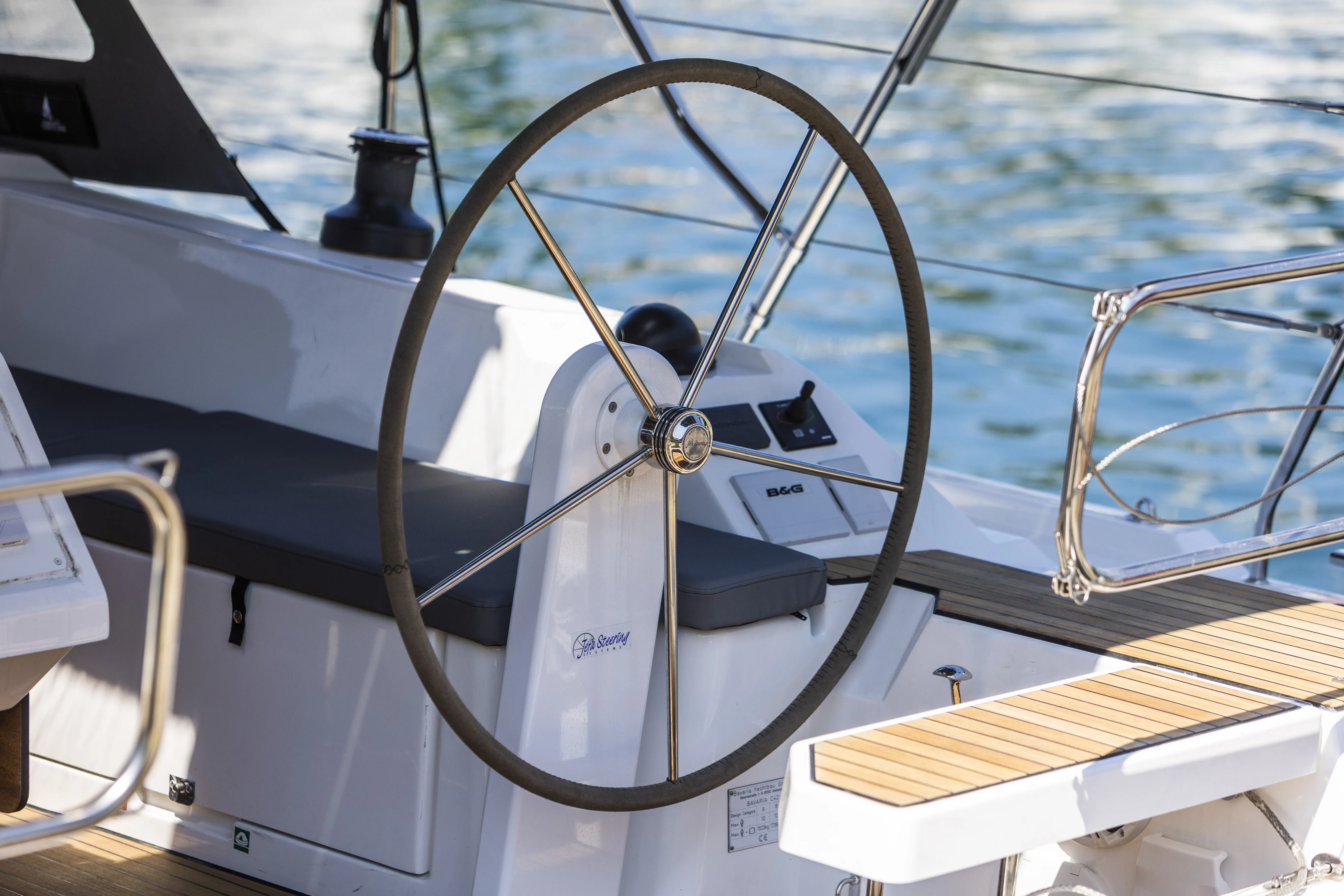 Bavaria C42 Maraschino — photo du yacht n° 2