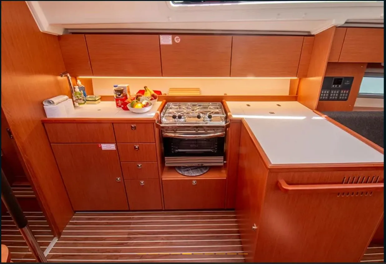 Bavaria C42 Jenny K — фотография яхты 5
