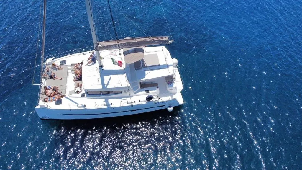 Bali 4.5 Liberty — фотография яхты 4