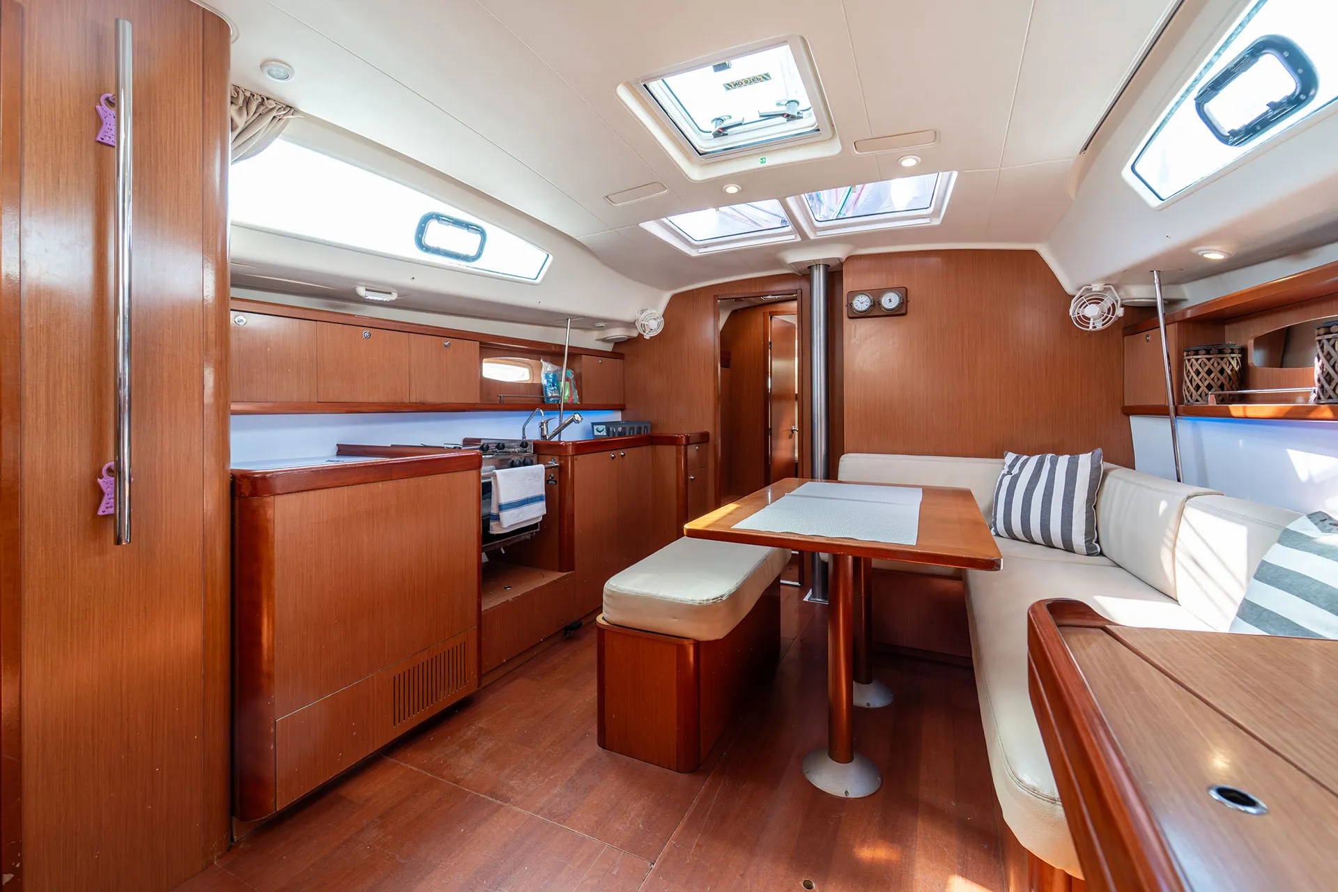 Oceanis 43 Errika — yachtbilde 2