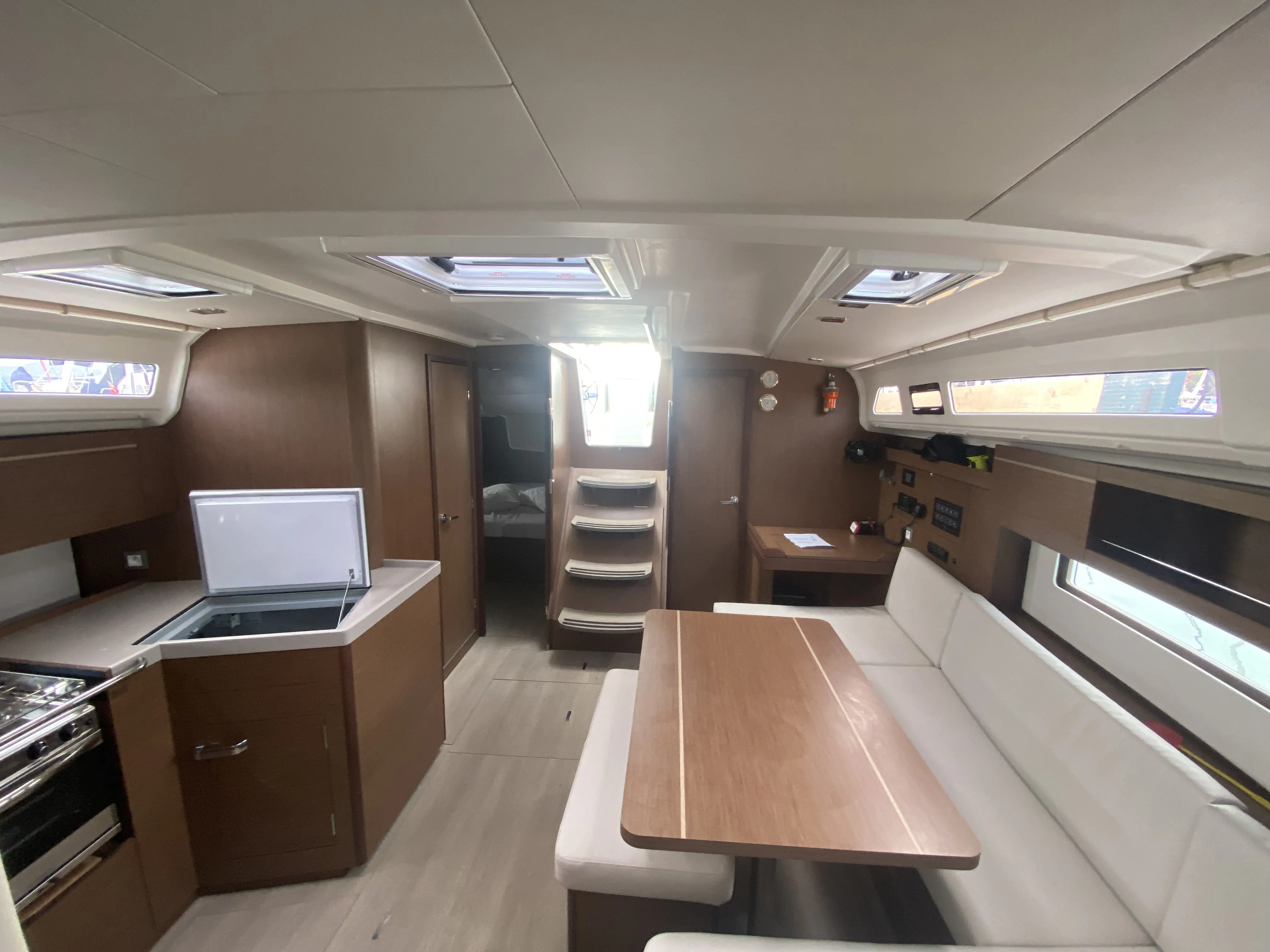 Oceanis 40.1 AMPELI — fotografia jachty 2