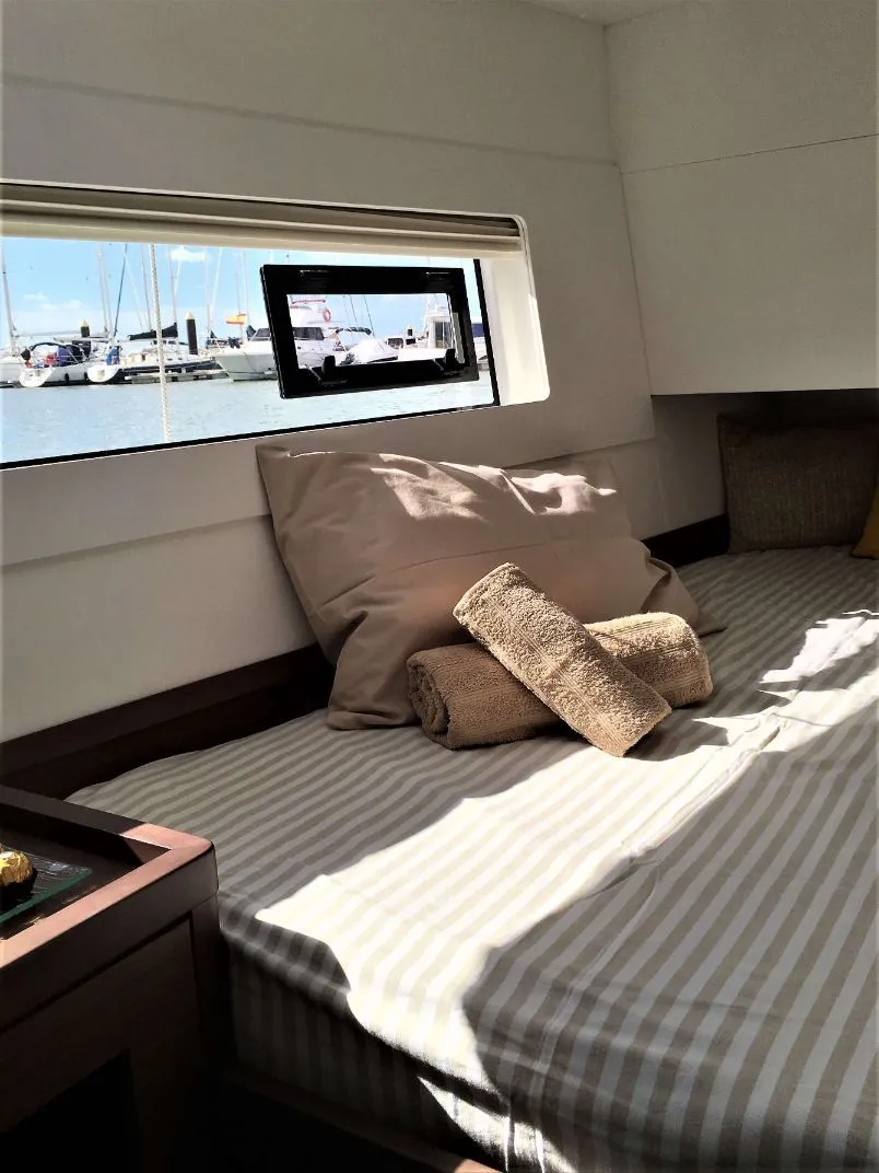 Lagoon 40 Kat 40 — yacht photo 2