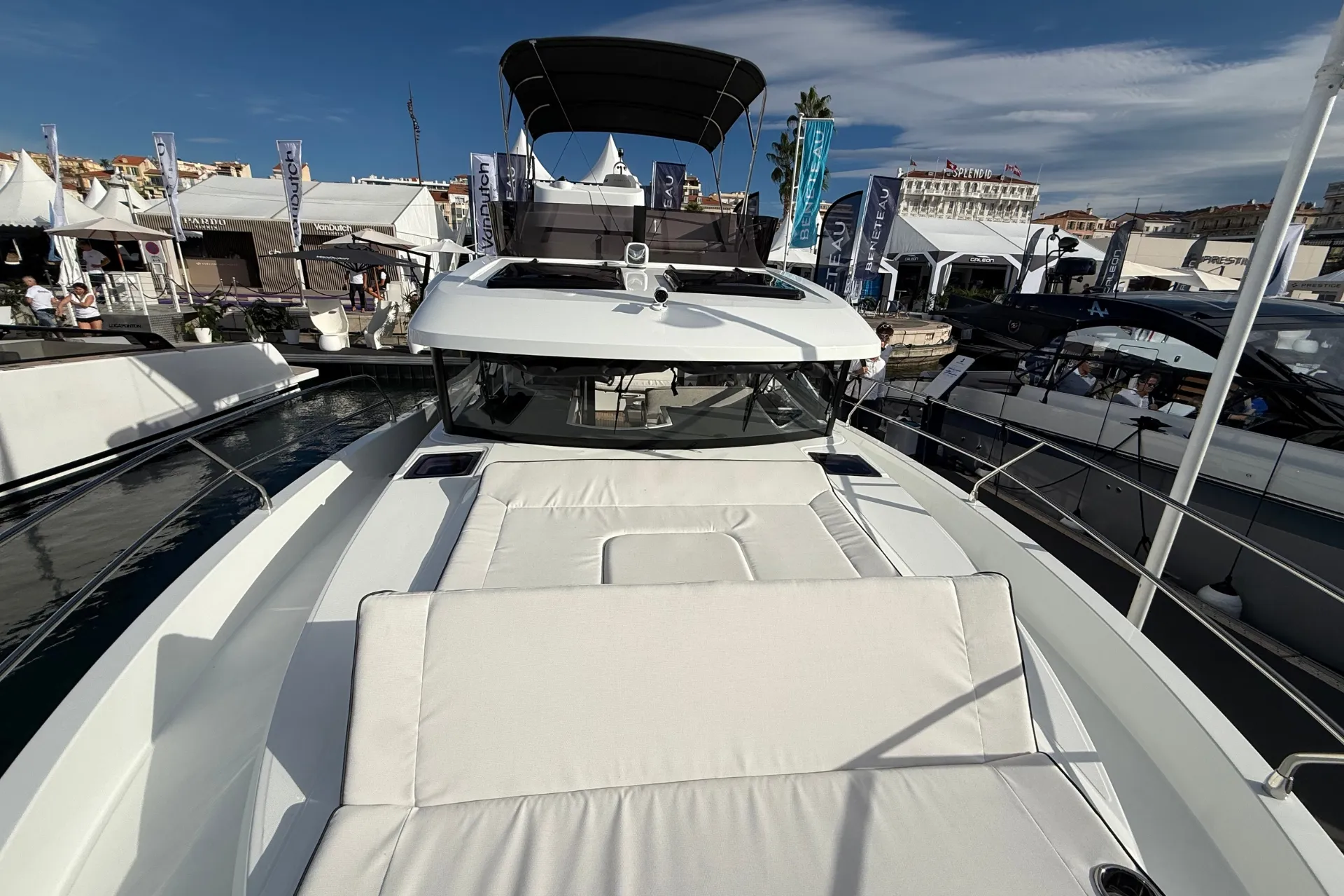 Swift Trawler 37 Fly ZOE — jahtikuva 2