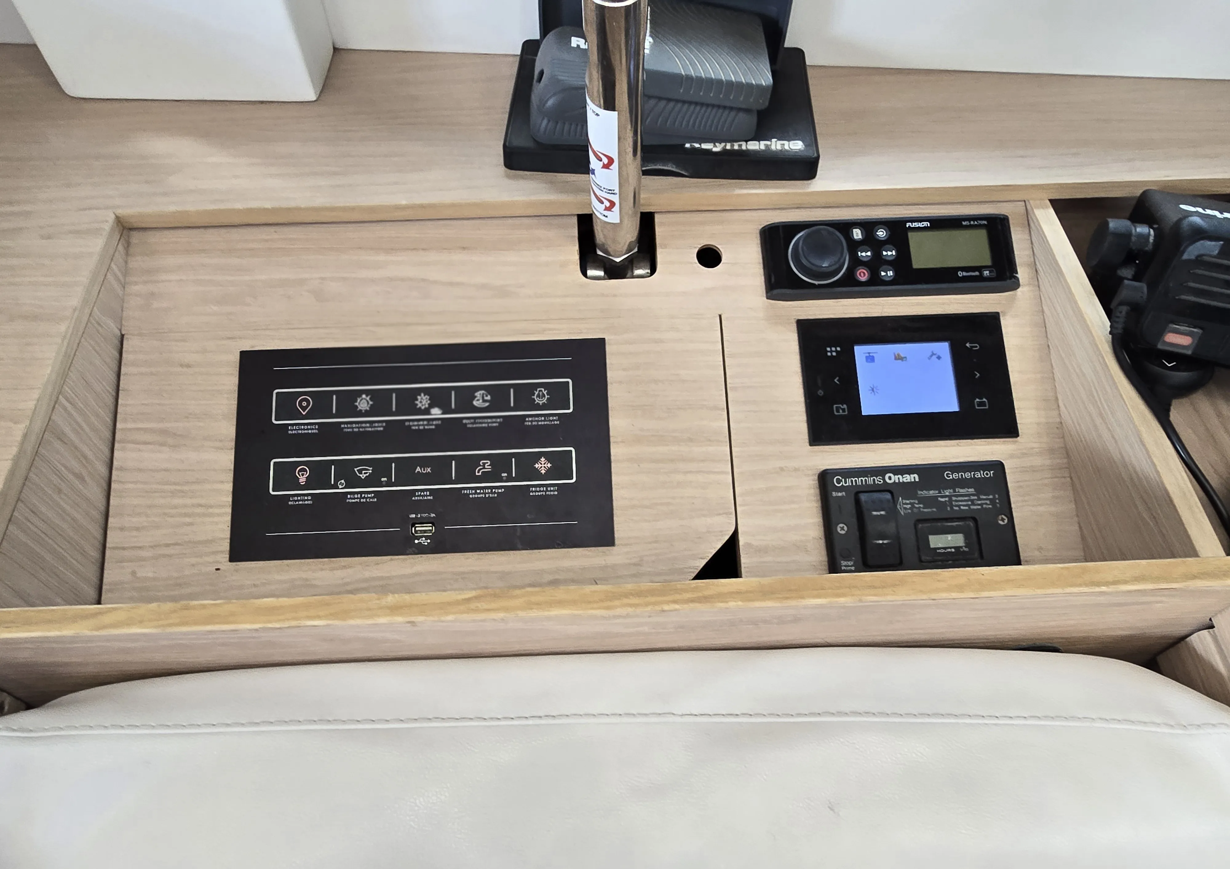 Oceanis 51.1 Amelia — фотография яхты 4