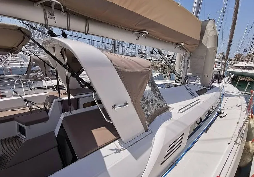 Oceanis 51.1 Amelia — фотография яхты 22