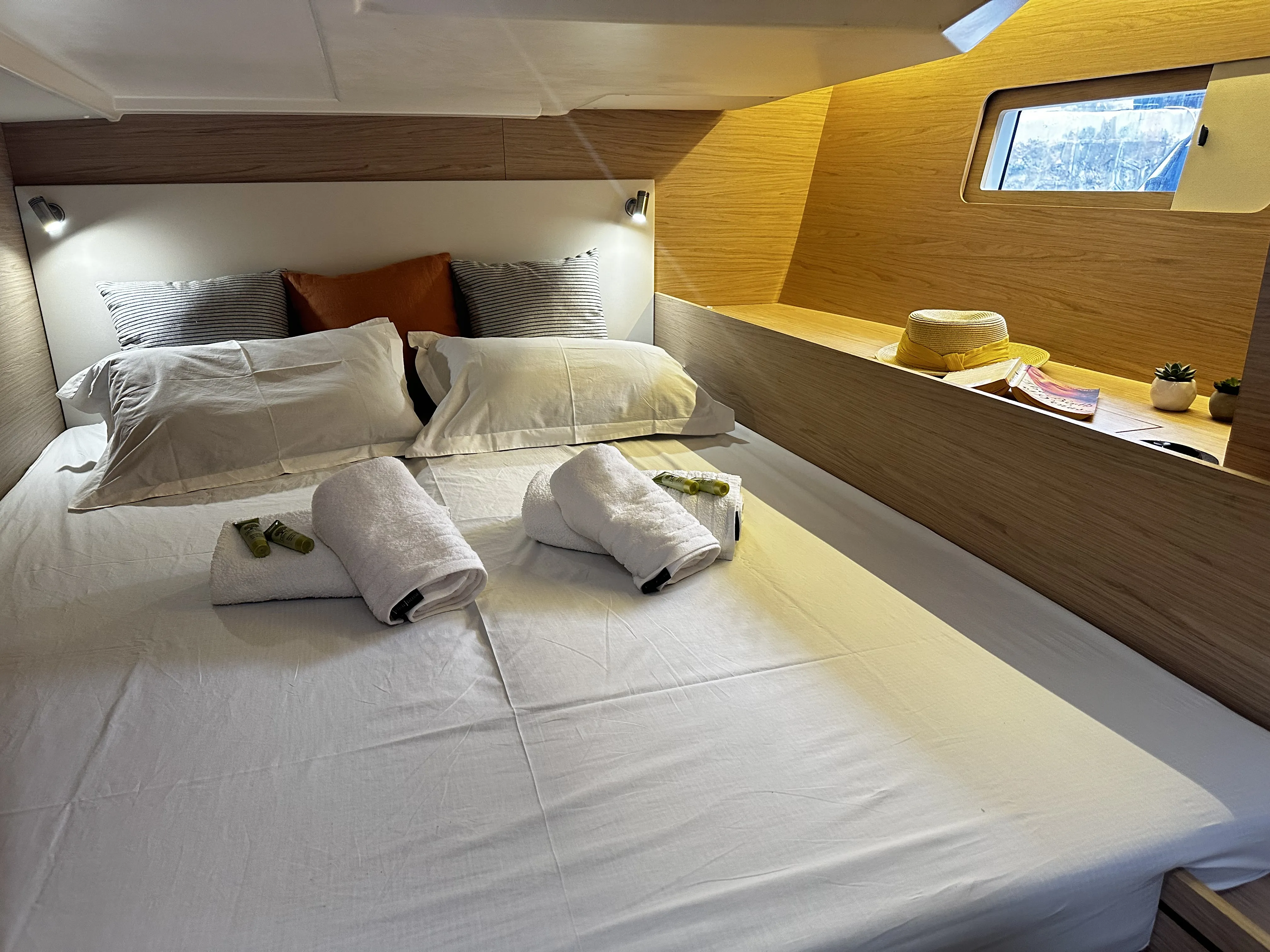 Oceanis 51.1 Amelia — фотография яхты 19