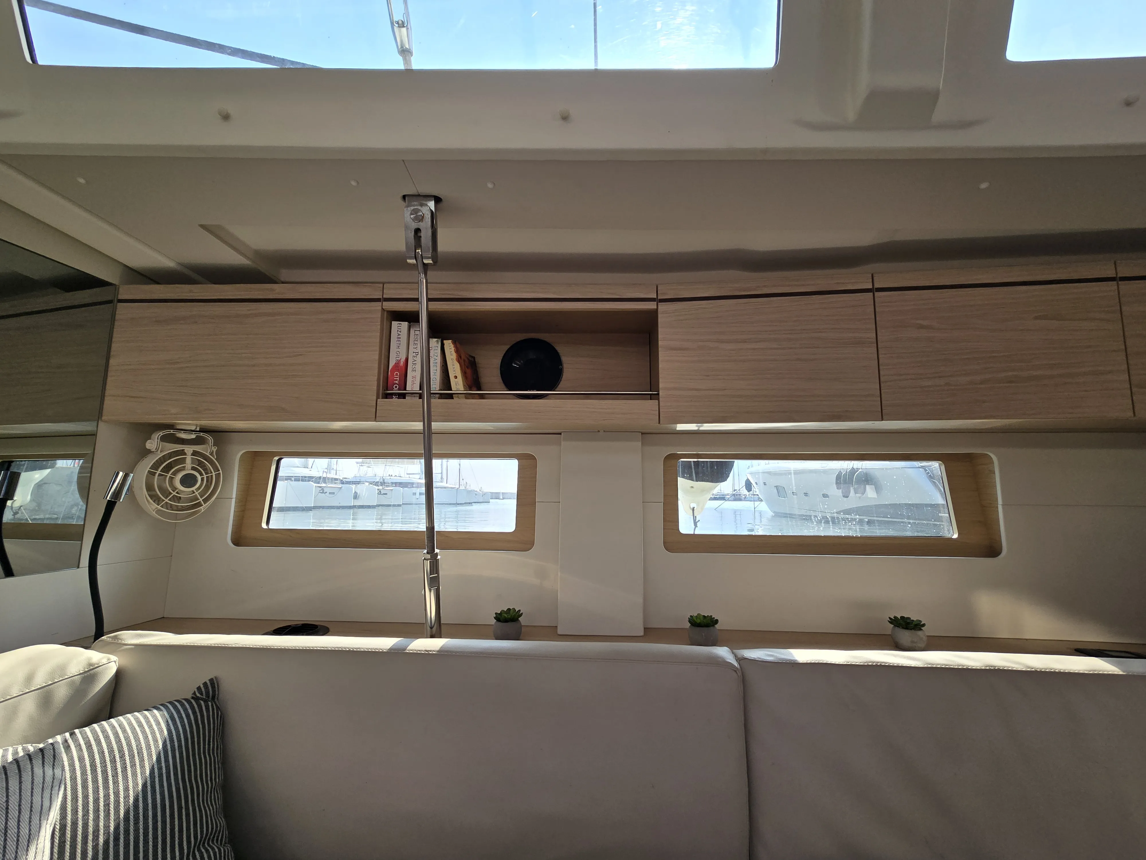Oceanis 51.1 Amelia — фотография яхты 11