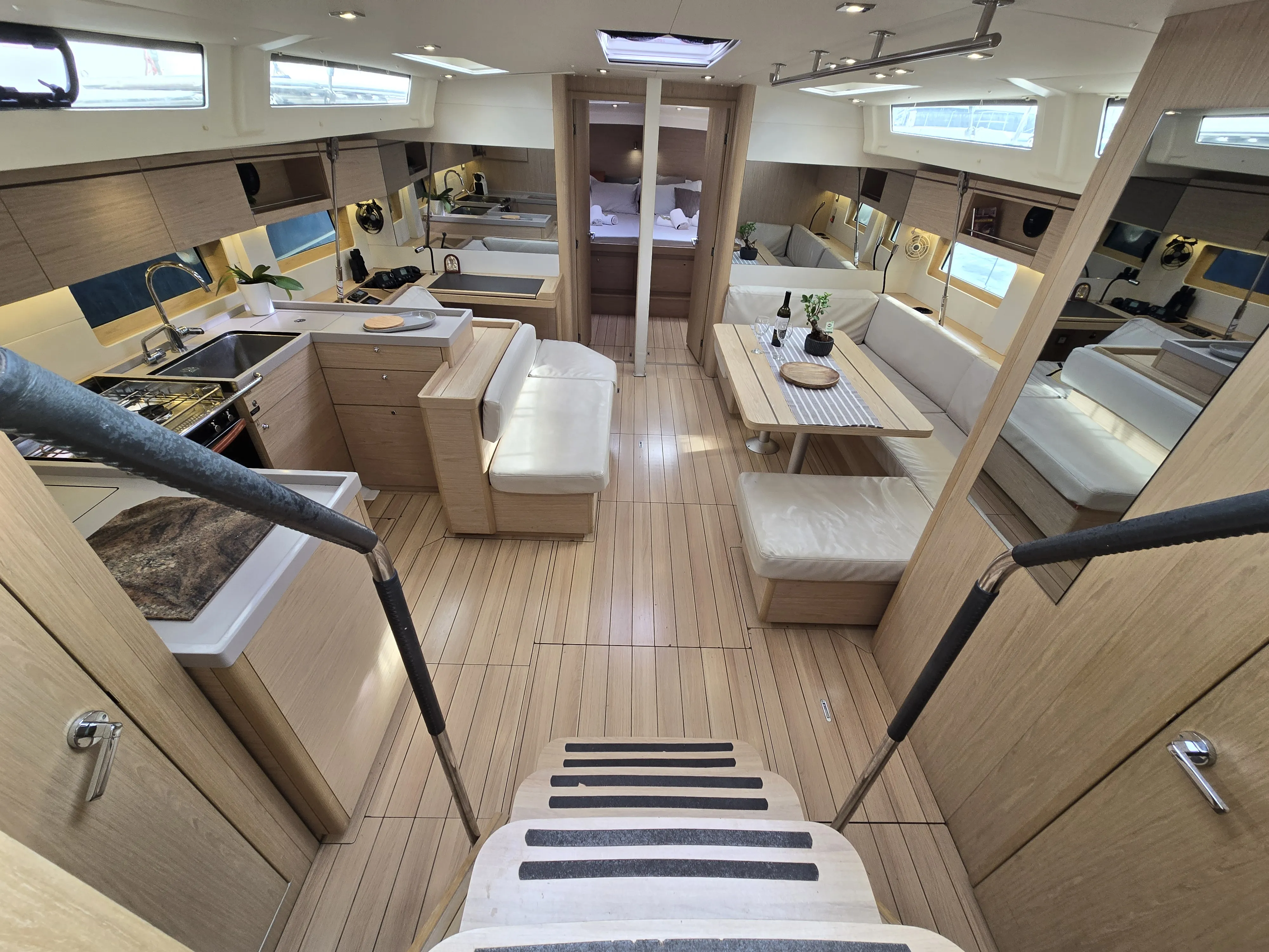 Oceanis 51.1 Amelia — фотография яхты 9