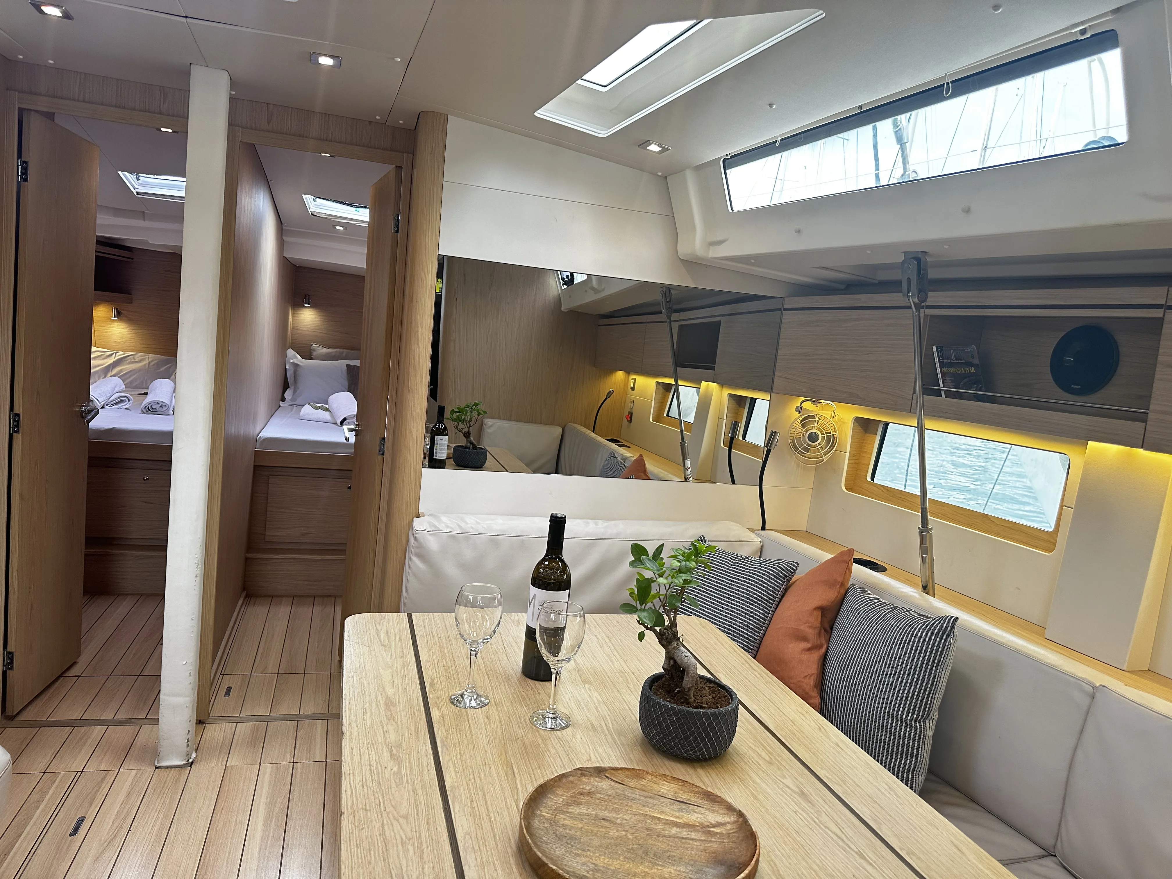 Oceanis 51.1 Amelia — фотография яхты 12