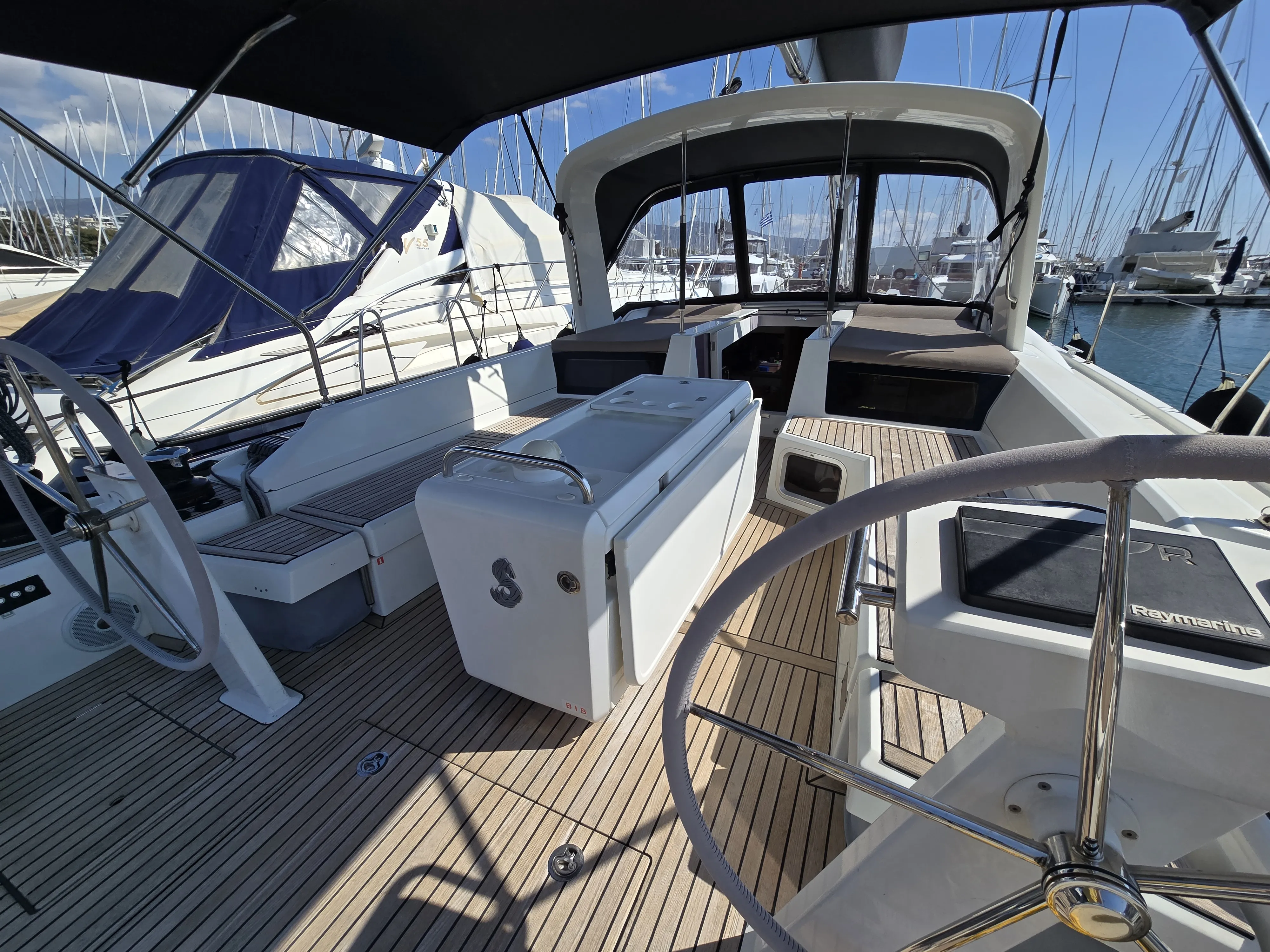 Oceanis 51.1 Amelia — фотография яхты 26