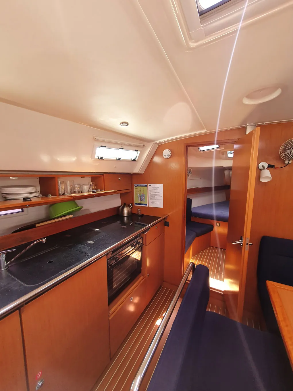 Bavaria 40 Vlassis — yacht photo 6