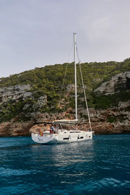 Dufour 470 KAITO — yacht photo 2