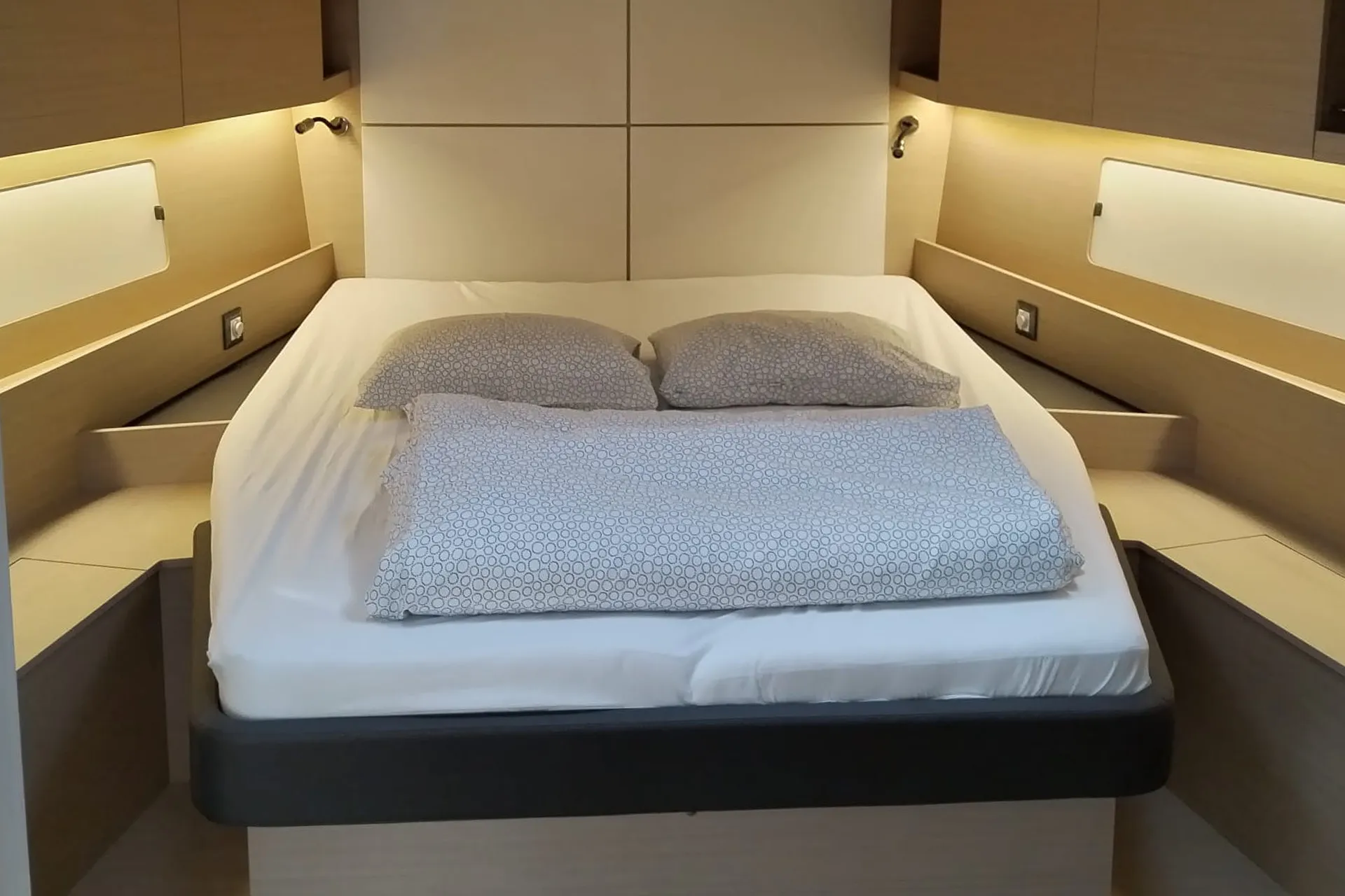 Oceanis 46.1 ROCKET — yacht photo 23
