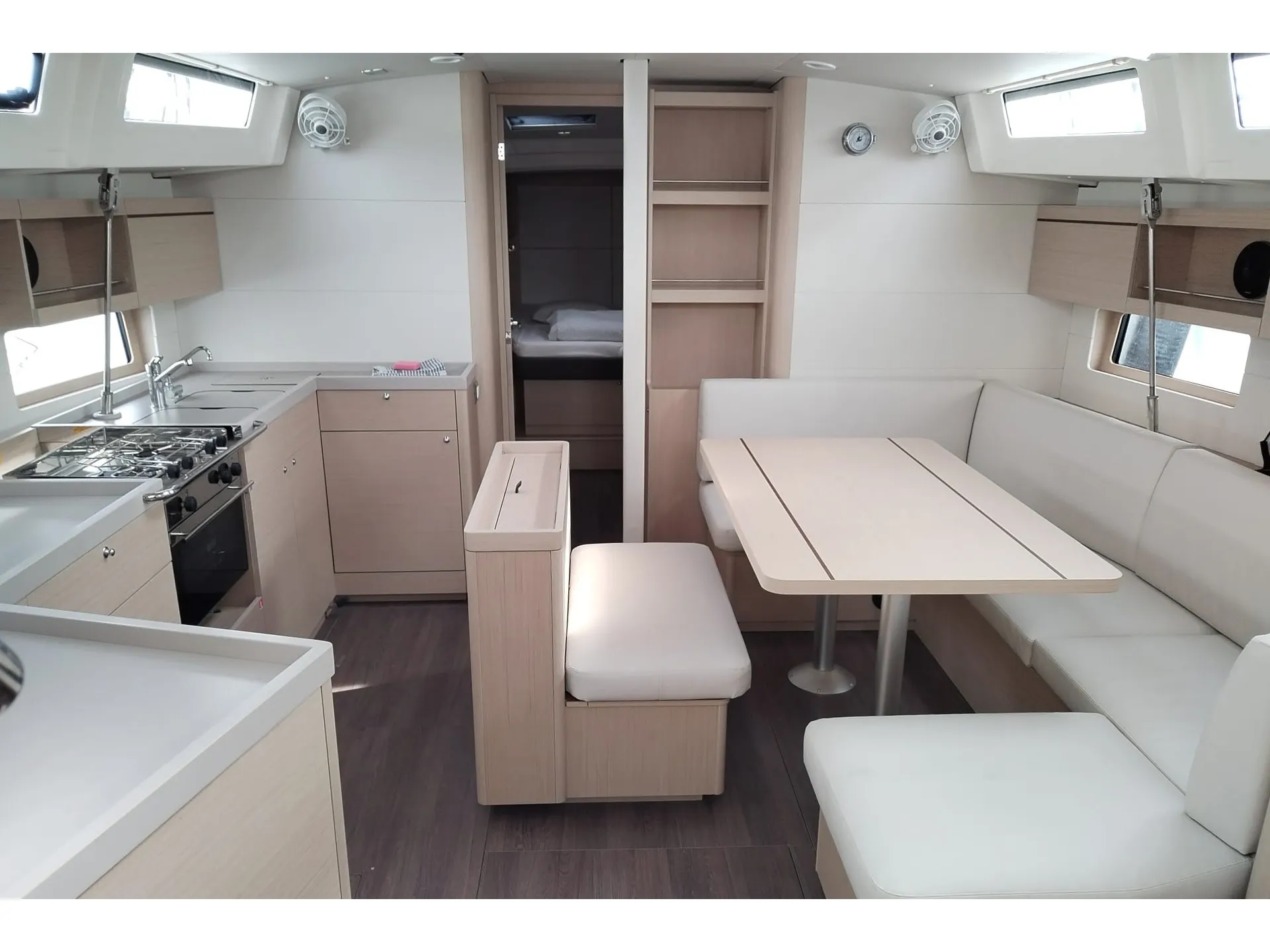 Oceanis 46.1 ROCKET — yacht photo 24