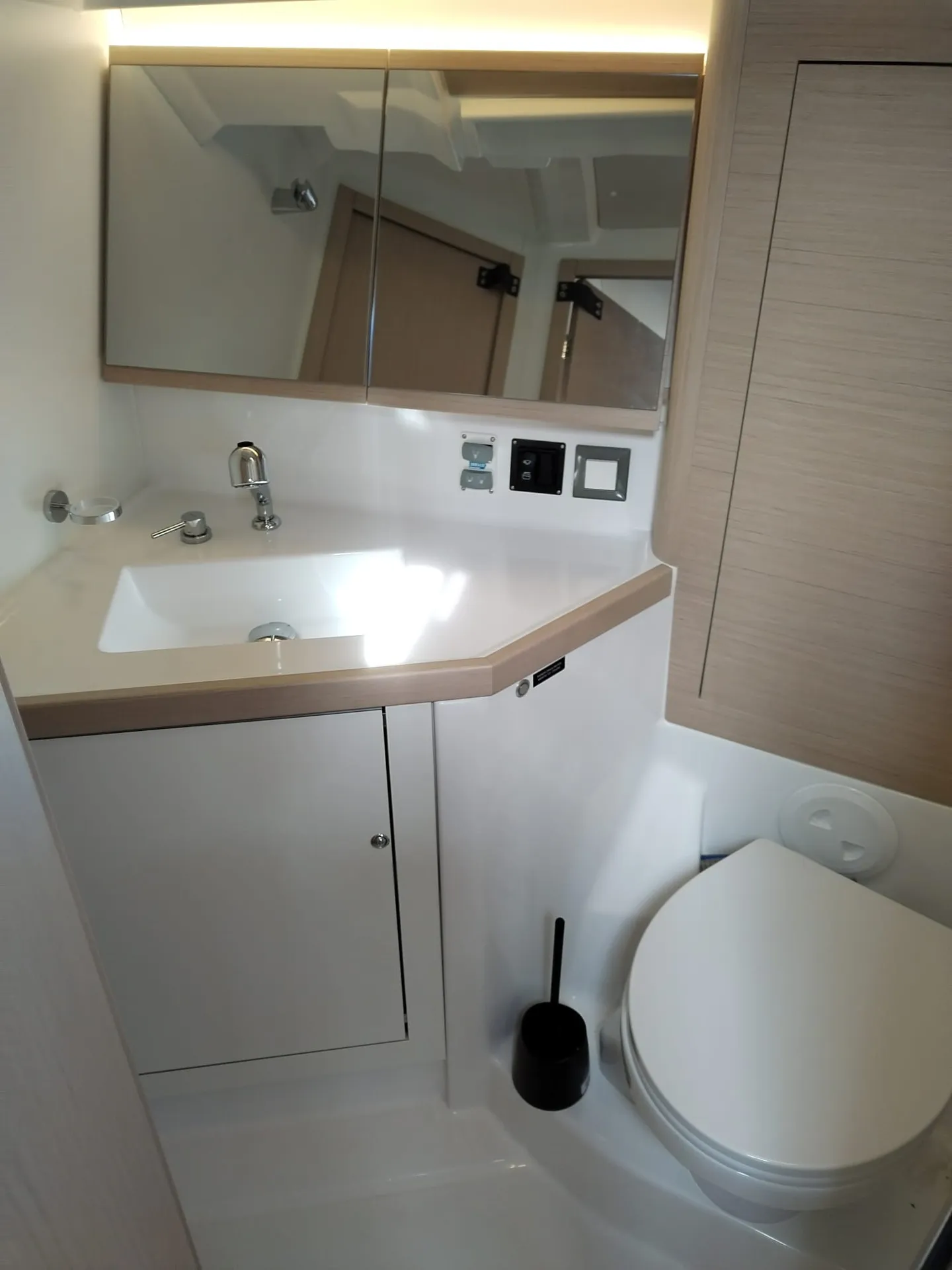 Oceanis 46.1 ROCKET — yacht photo 15