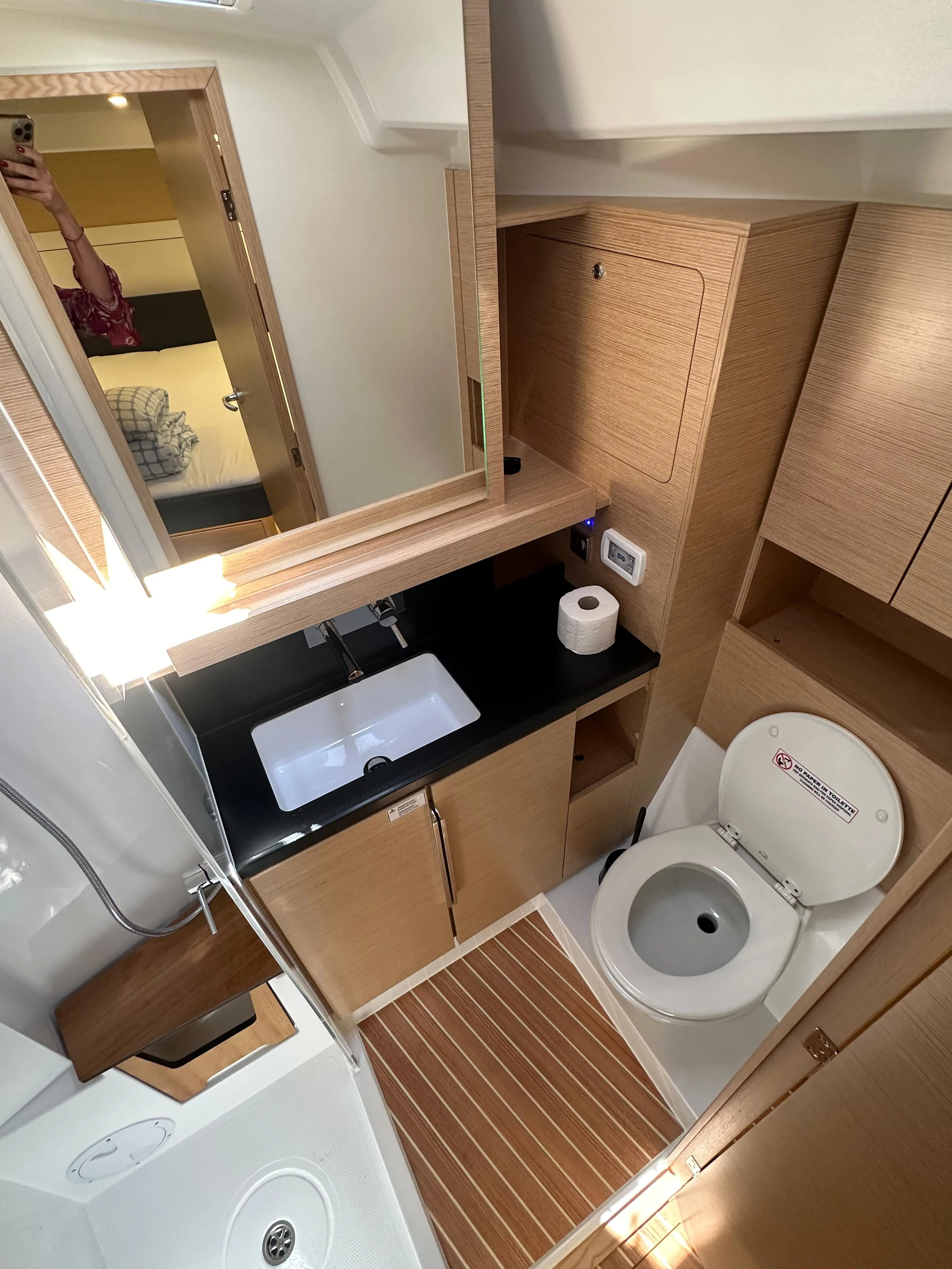 Hanse 460 Wilson — yacht photo 9