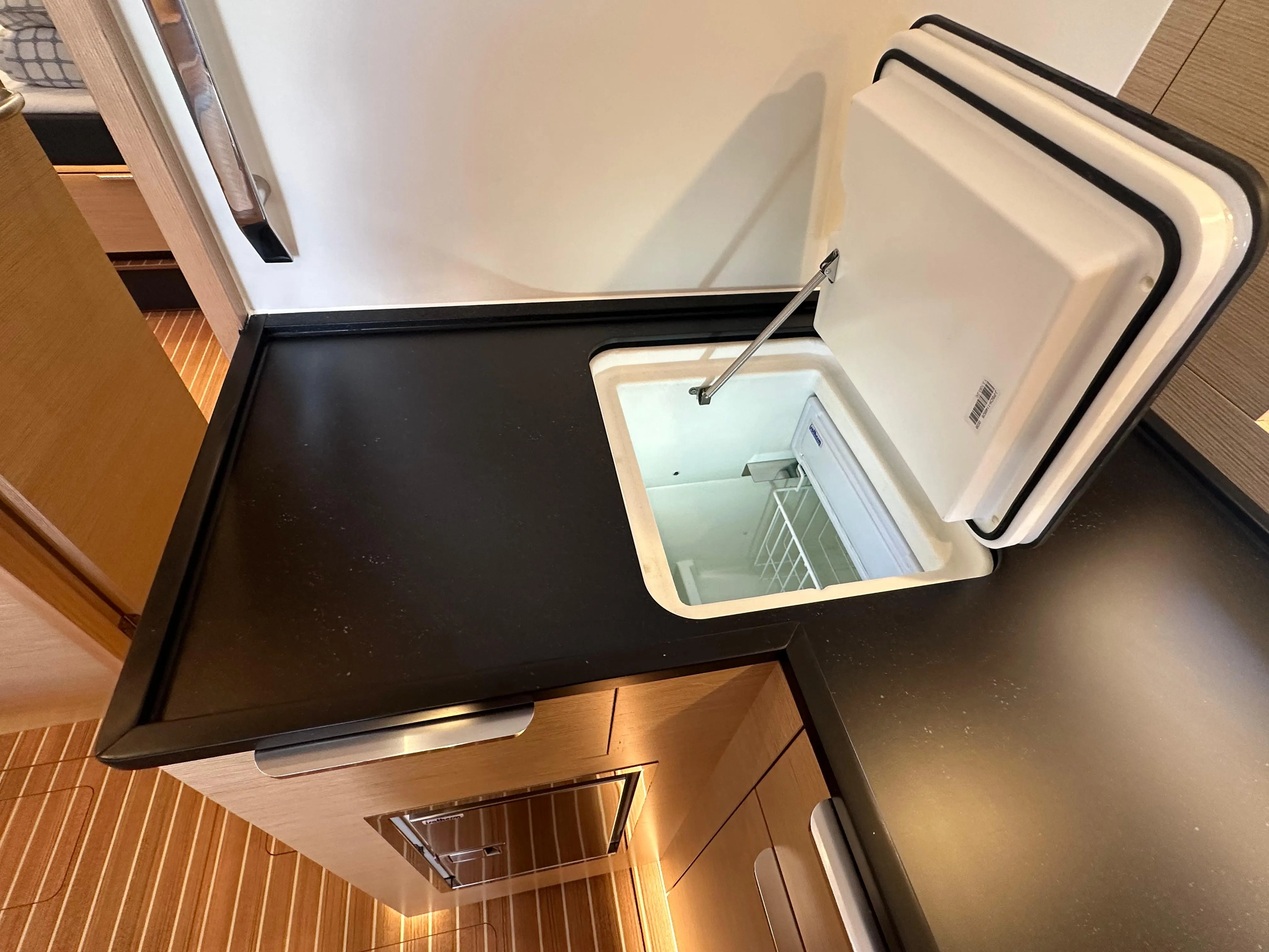Hanse 460 Wilson — yacht photo 20