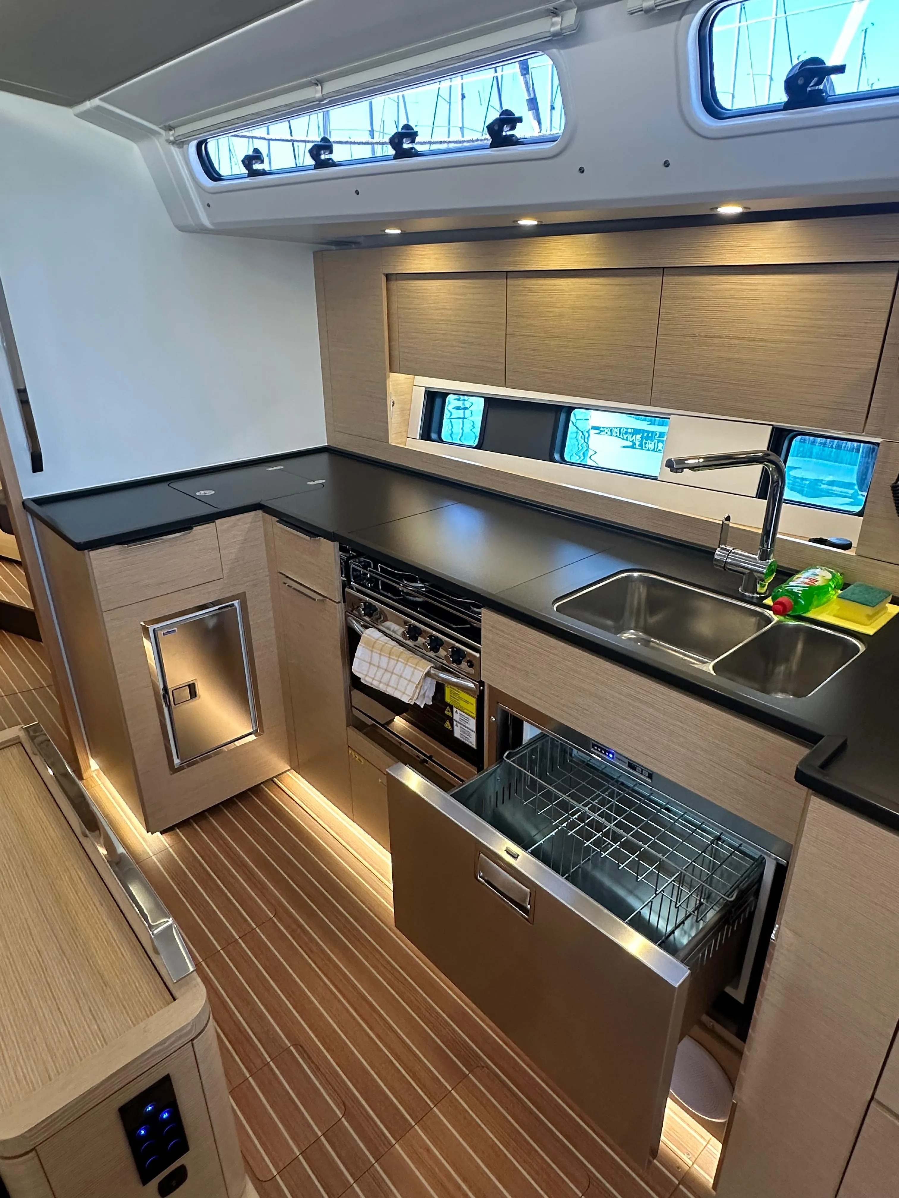 Hanse 460 Wilson — yacht photo 6