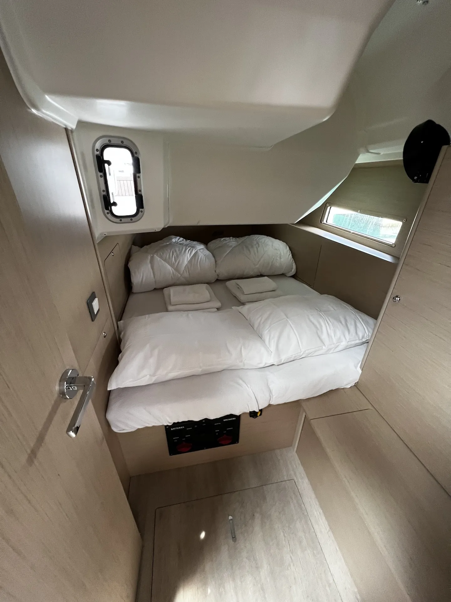 Oceanis 40.1 Elizabeth — фотография яхты 11