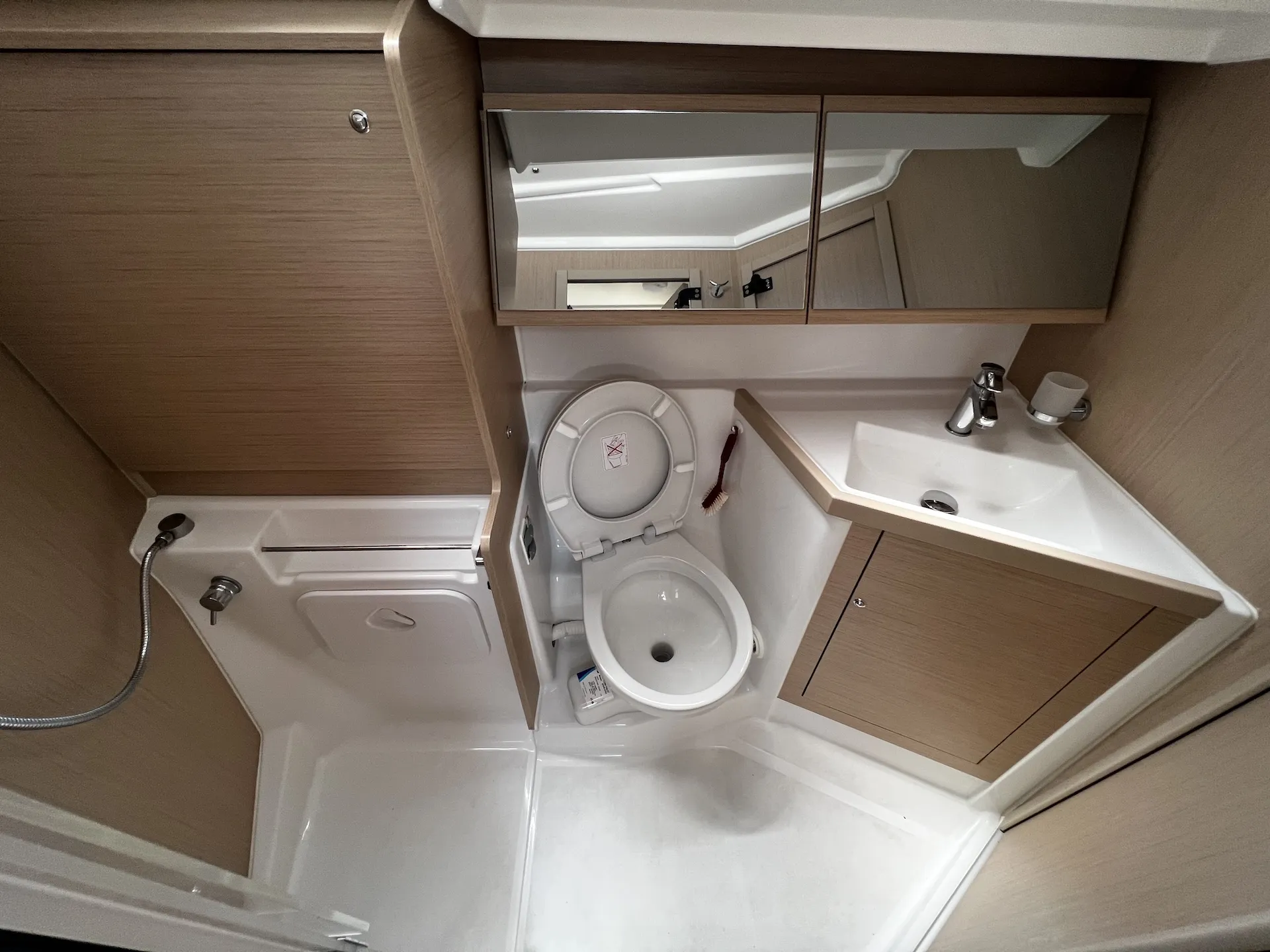 Oceanis 40.1 Elizabeth — фотография яхты 6
