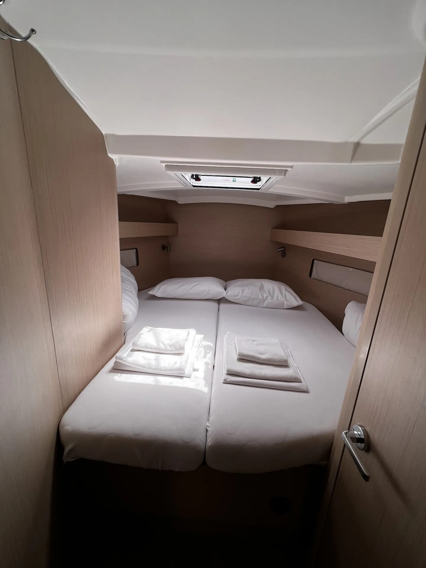 Oceanis 40.1 Elizabeth — фотография яхты 10