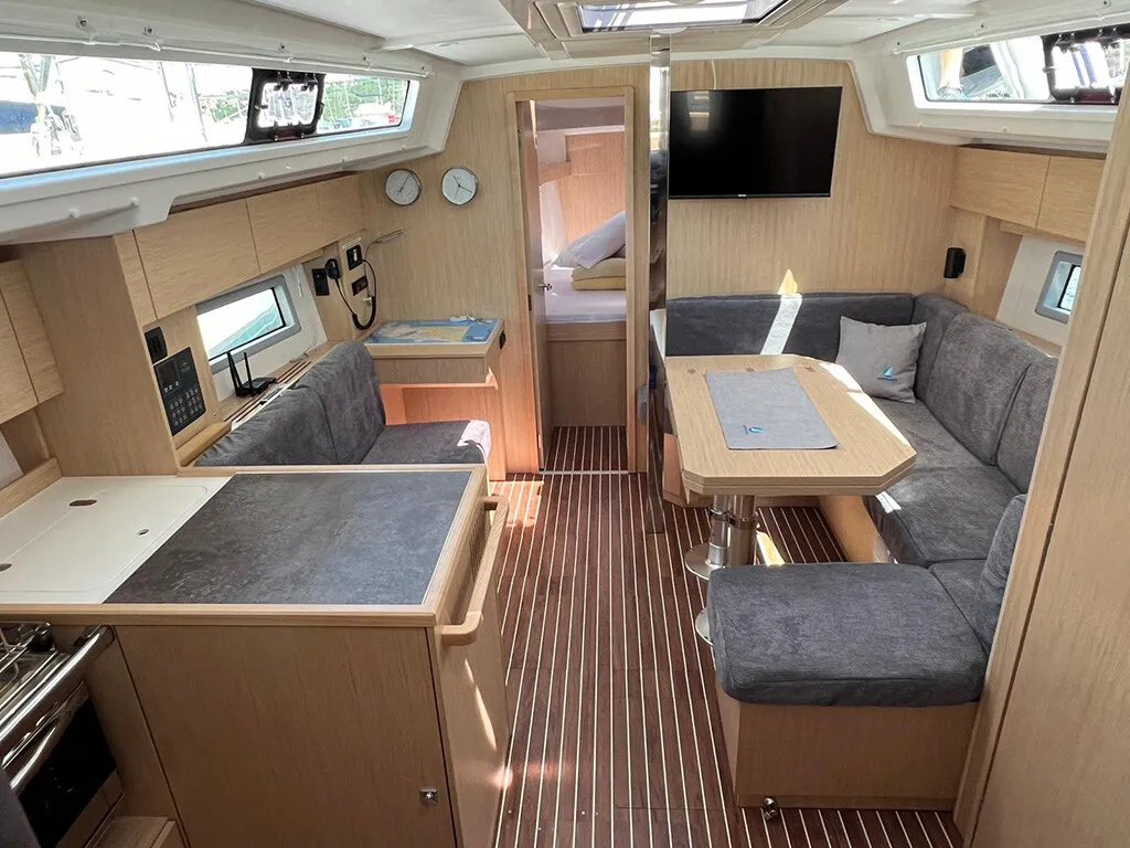 Bavaria C38 Moya — foto dello yacht n. 2