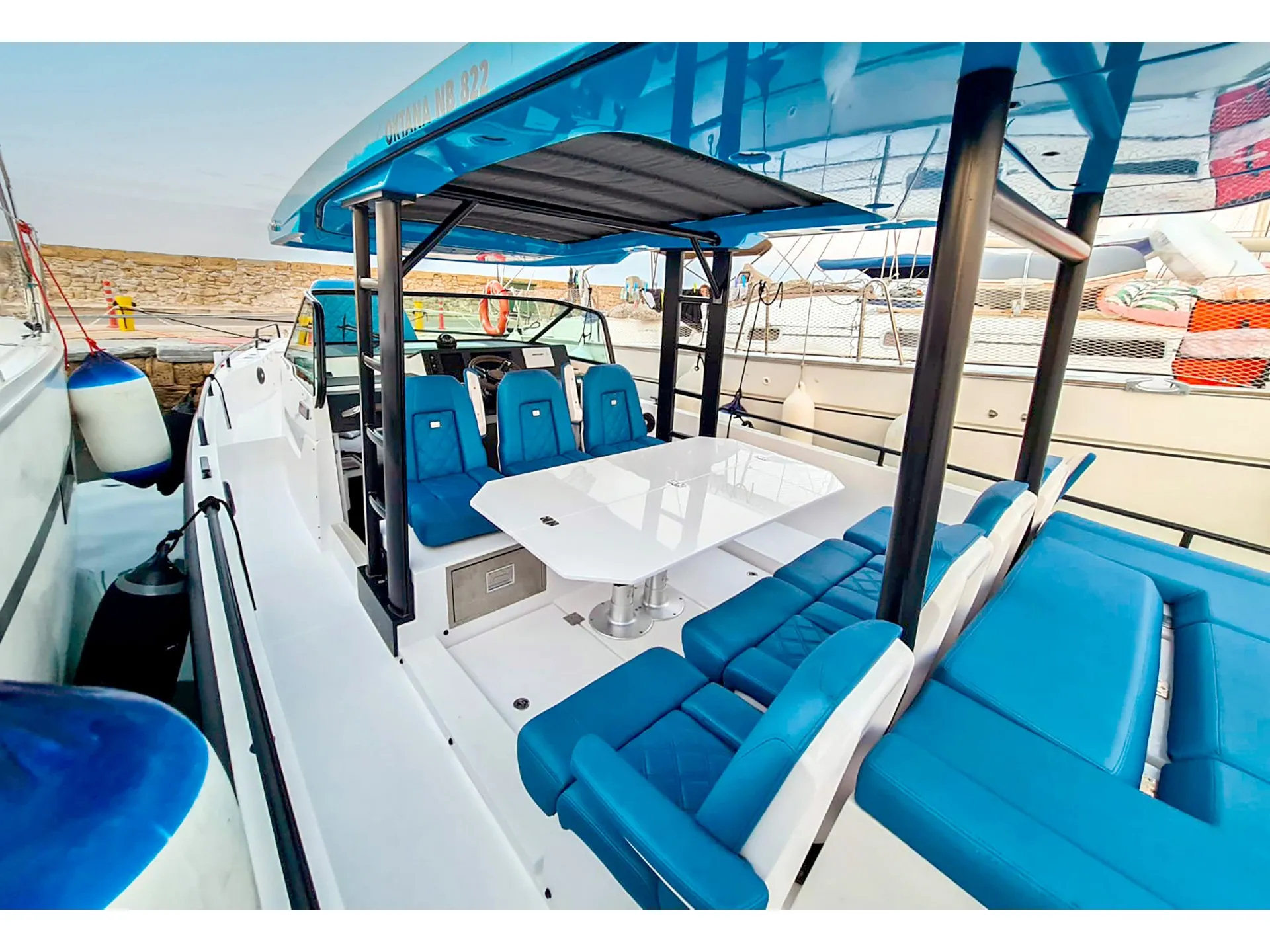 Axopar 37 Sun Top OKTANA — foto dello yacht n. 2