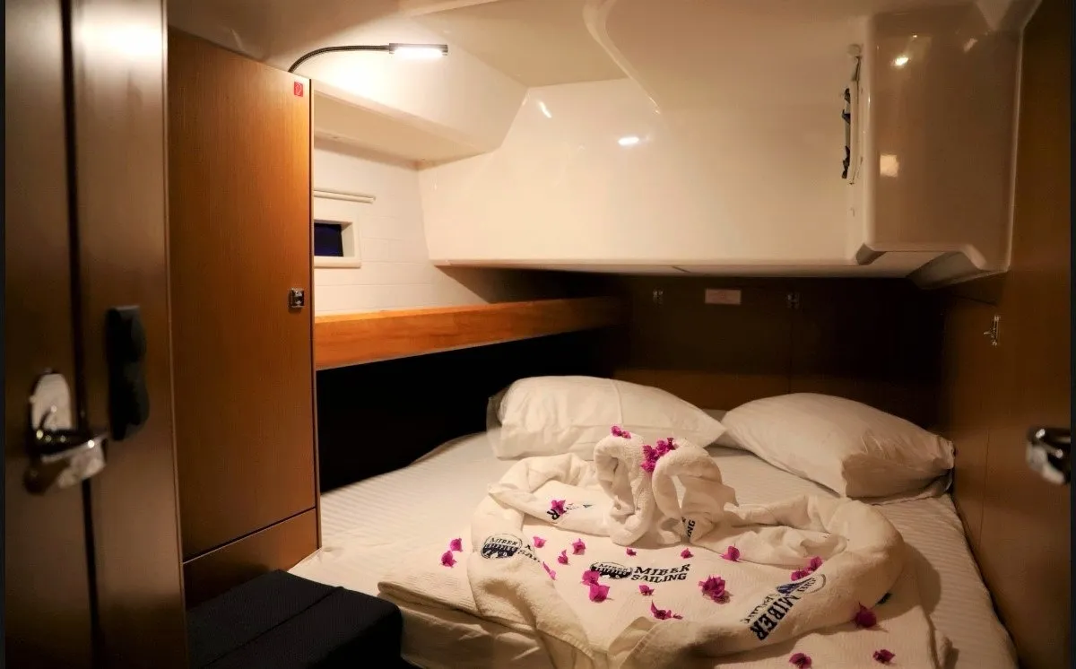 Bavaria Cruiser 46 Miber Mars — yacht photo 4