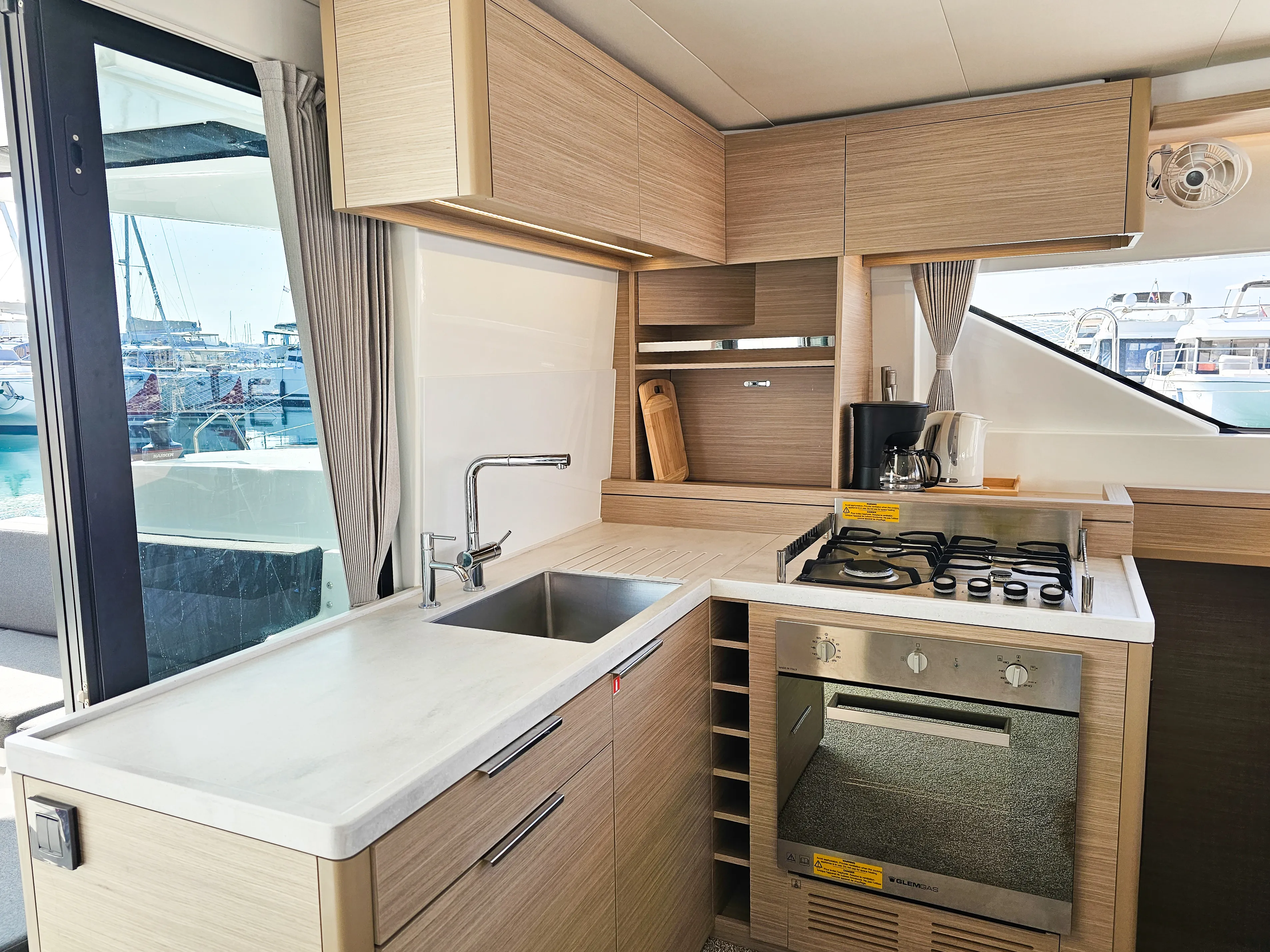 Lagoon 51 Nevera — fotografia jachty 3