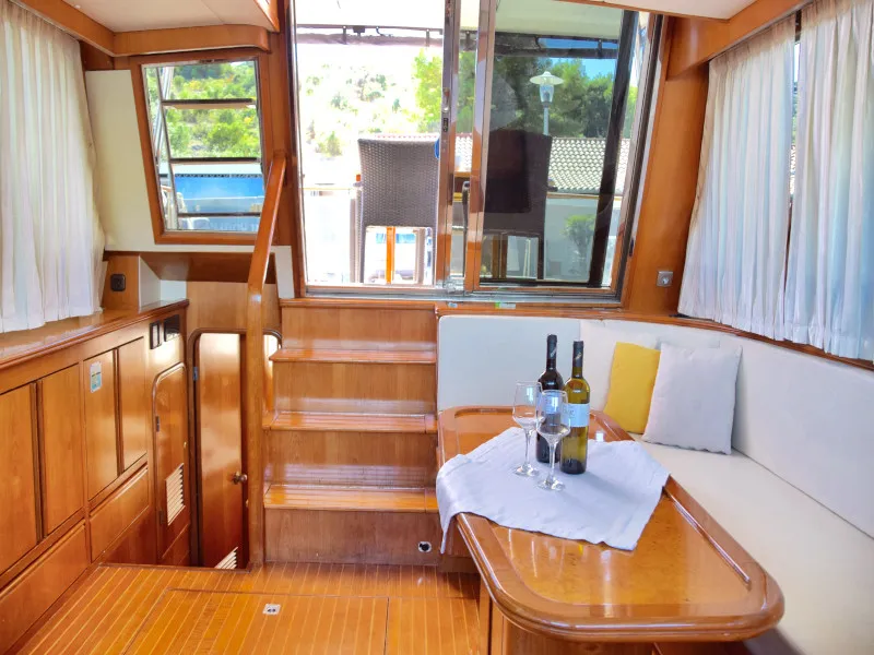 Yaretti 1570 Grazia — yacht photo 2