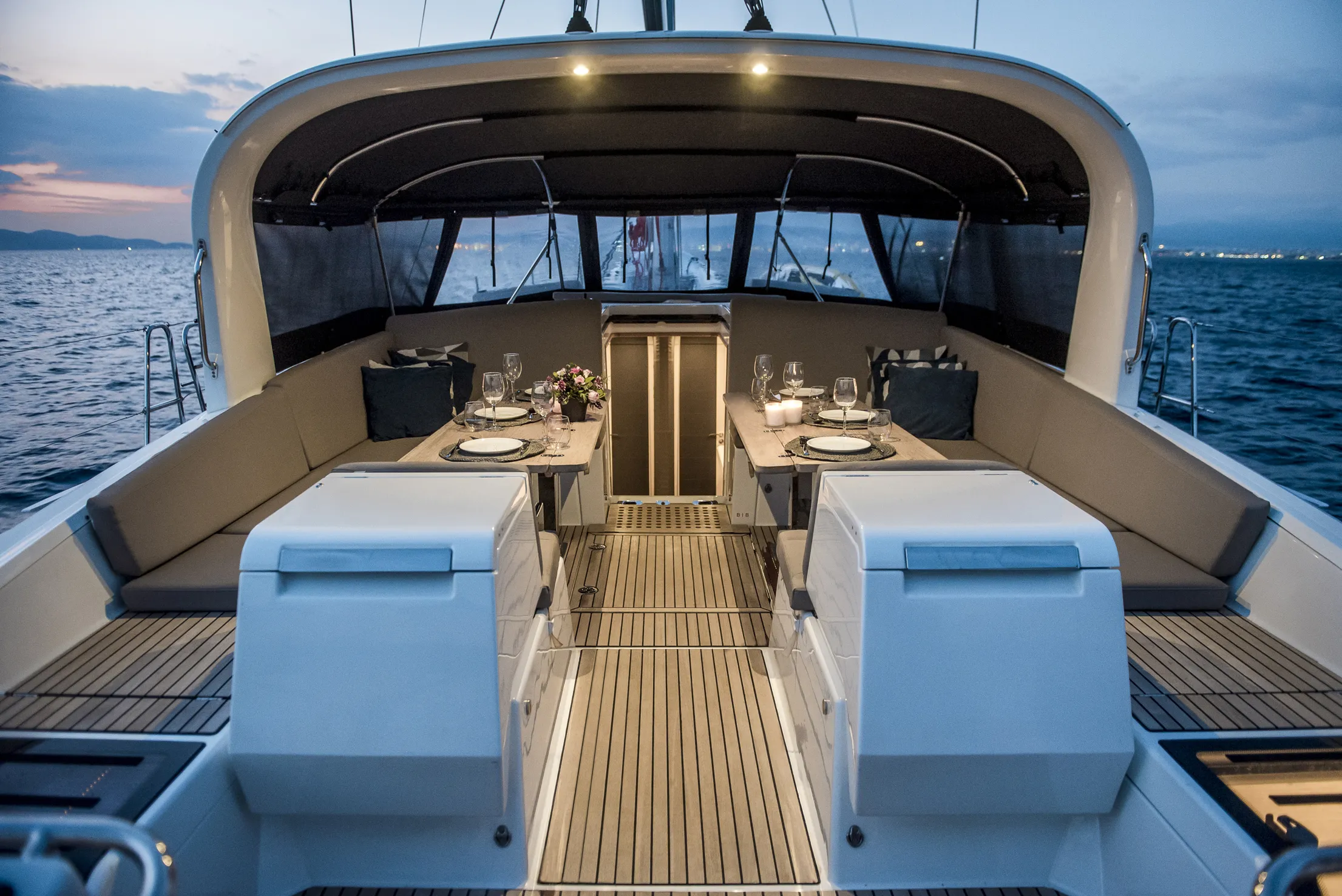 Jeanneau 64 LIFE TIME — yacht photo 12