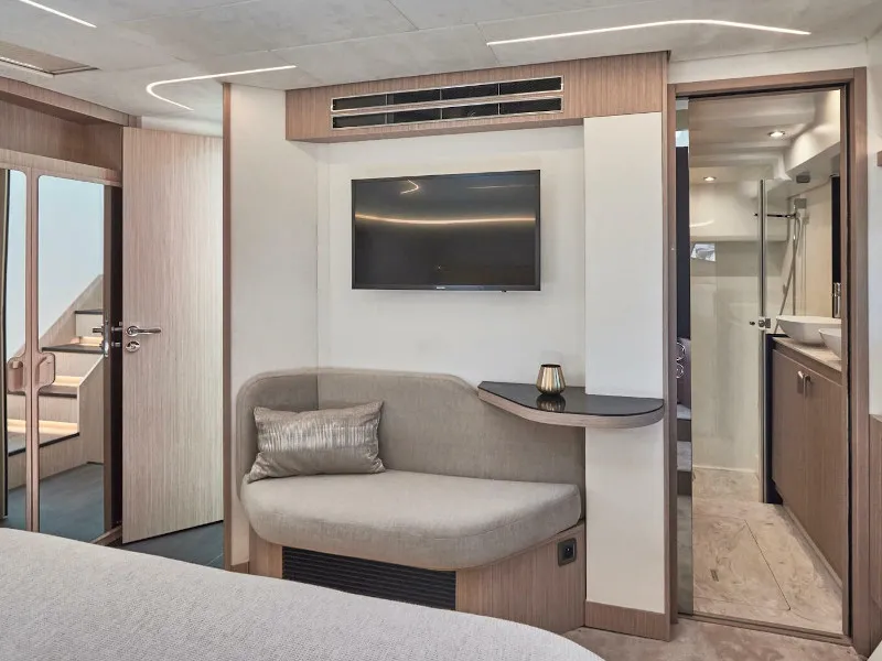 x-reuse La Familia 2 — yacht photo 3