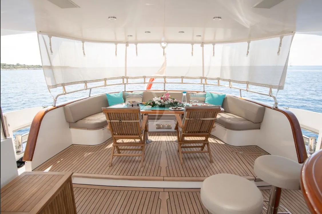Motoryacht SEA BREEZE II — foto dello yacht n. 9