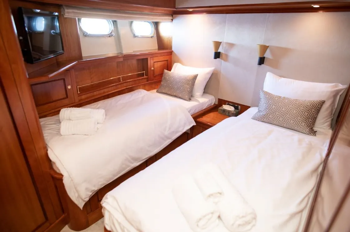 Motoryacht SEA BREEZE II — foto dello yacht n. 36