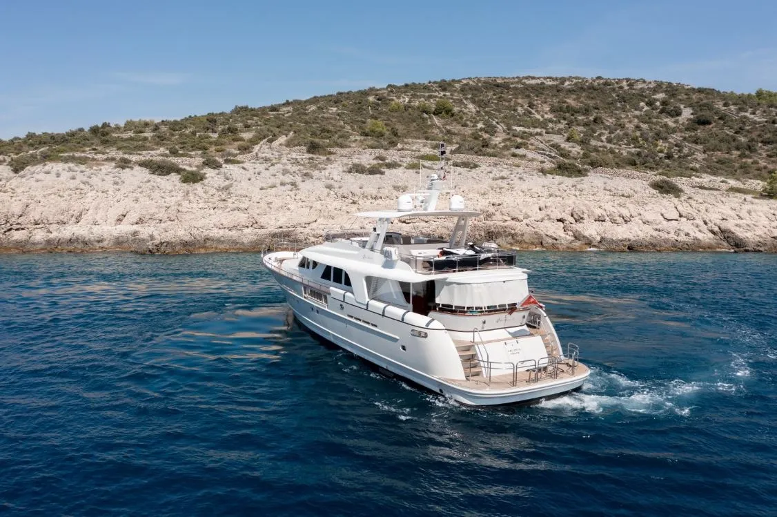 Motoryacht SEA BREEZE II — foto dello yacht n. 16