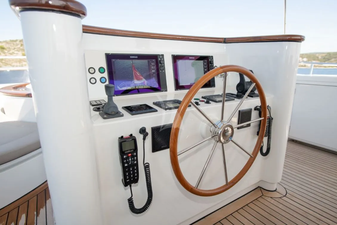 Motoryacht SEA BREEZE II — foto dello yacht n. 28