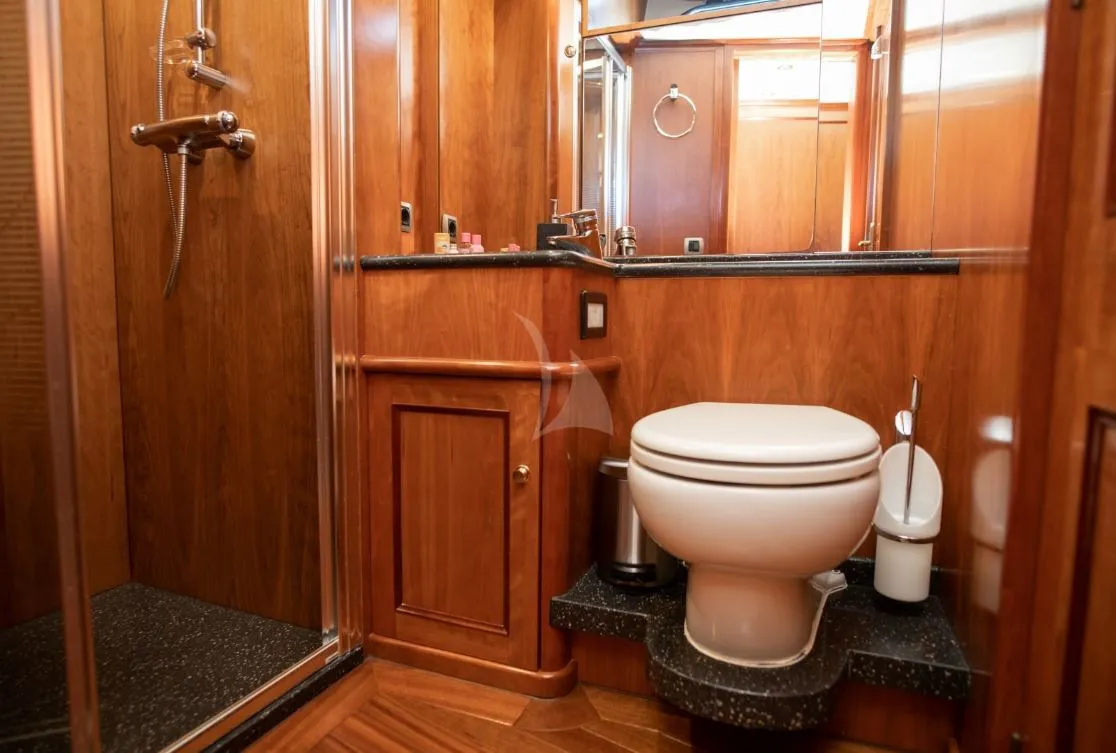 Motoryacht SEA BREEZE II — foto dello yacht n. 8