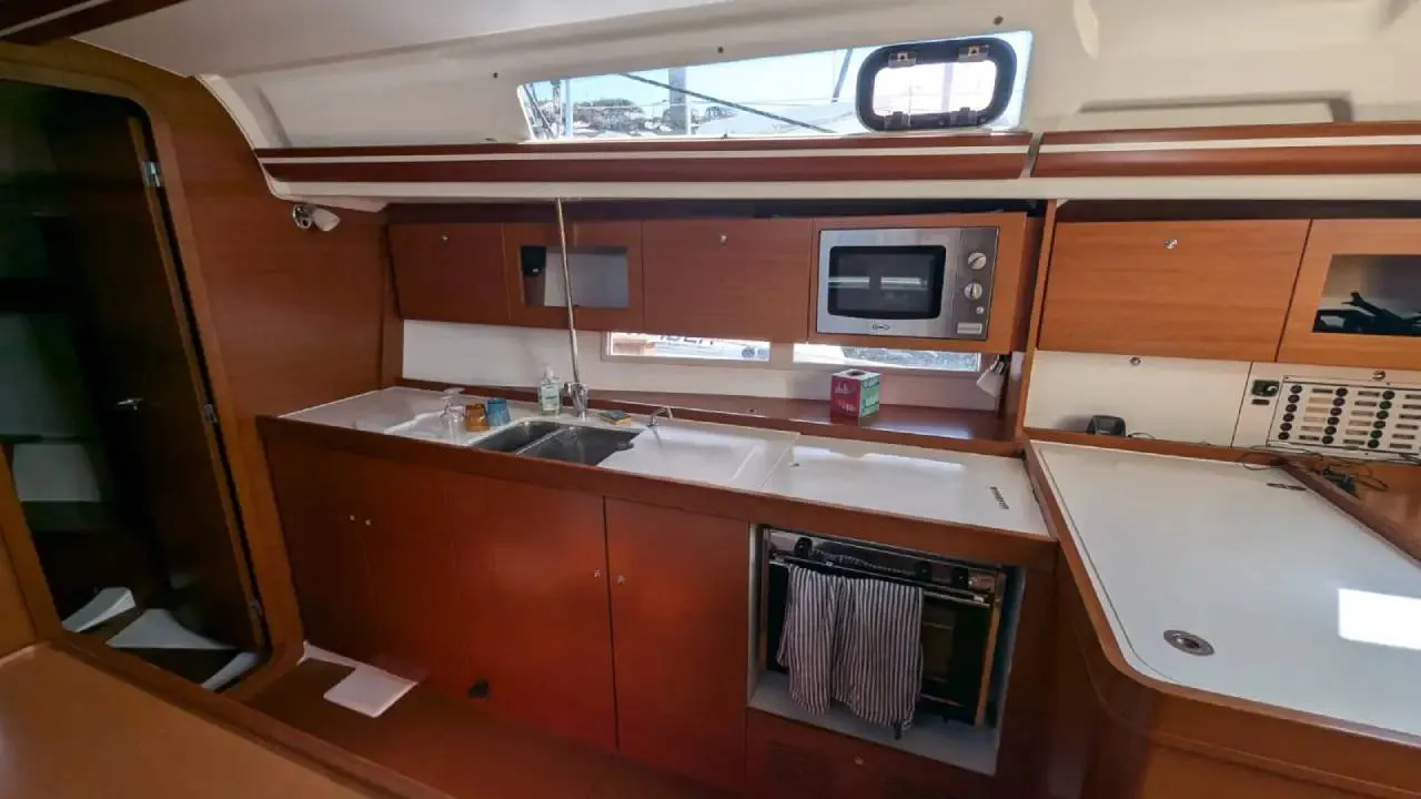 Dufour 375 Grand Large Tarann — foto dello yacht n. 2